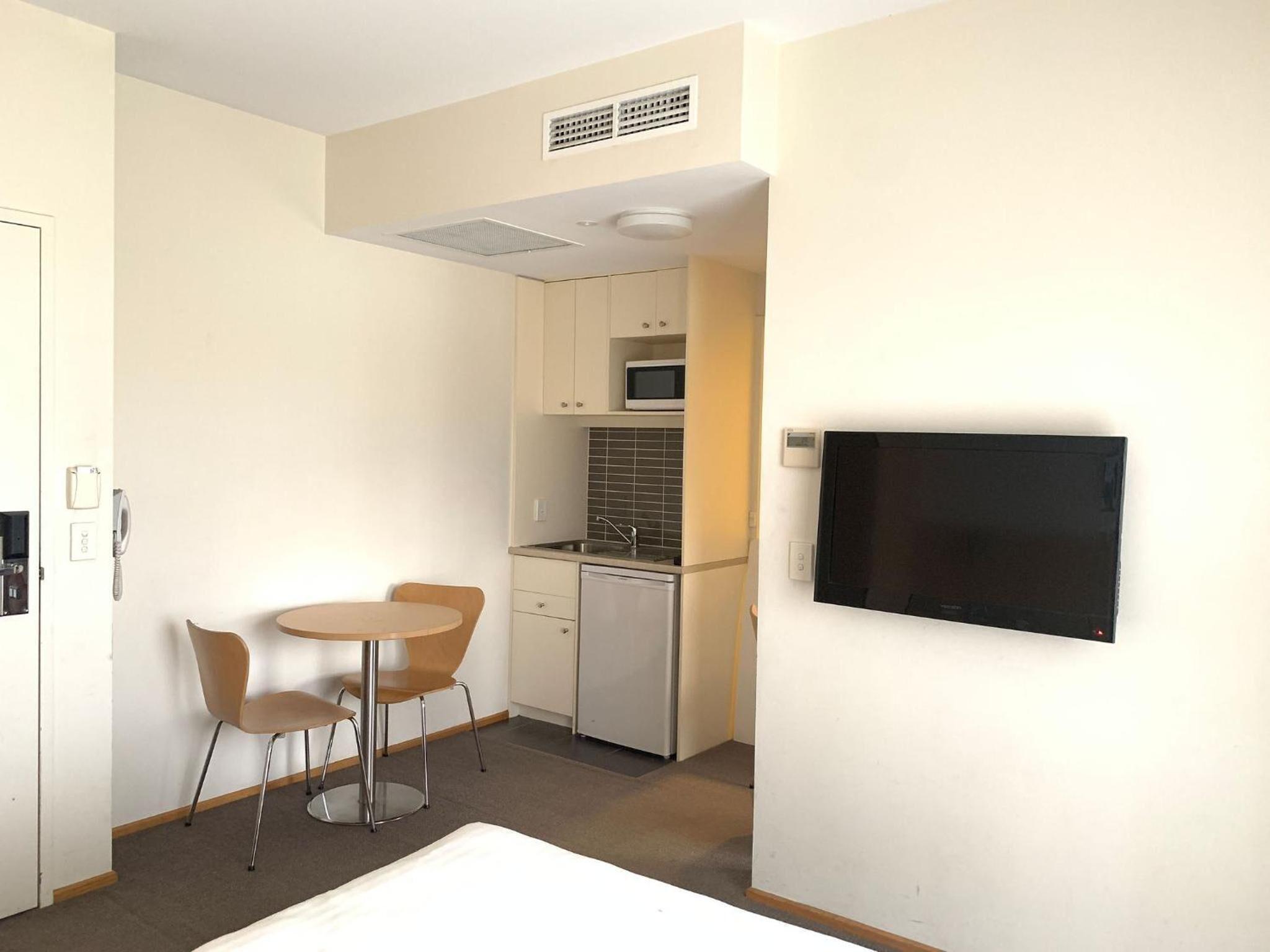 Airport Ascot Motel 4*
