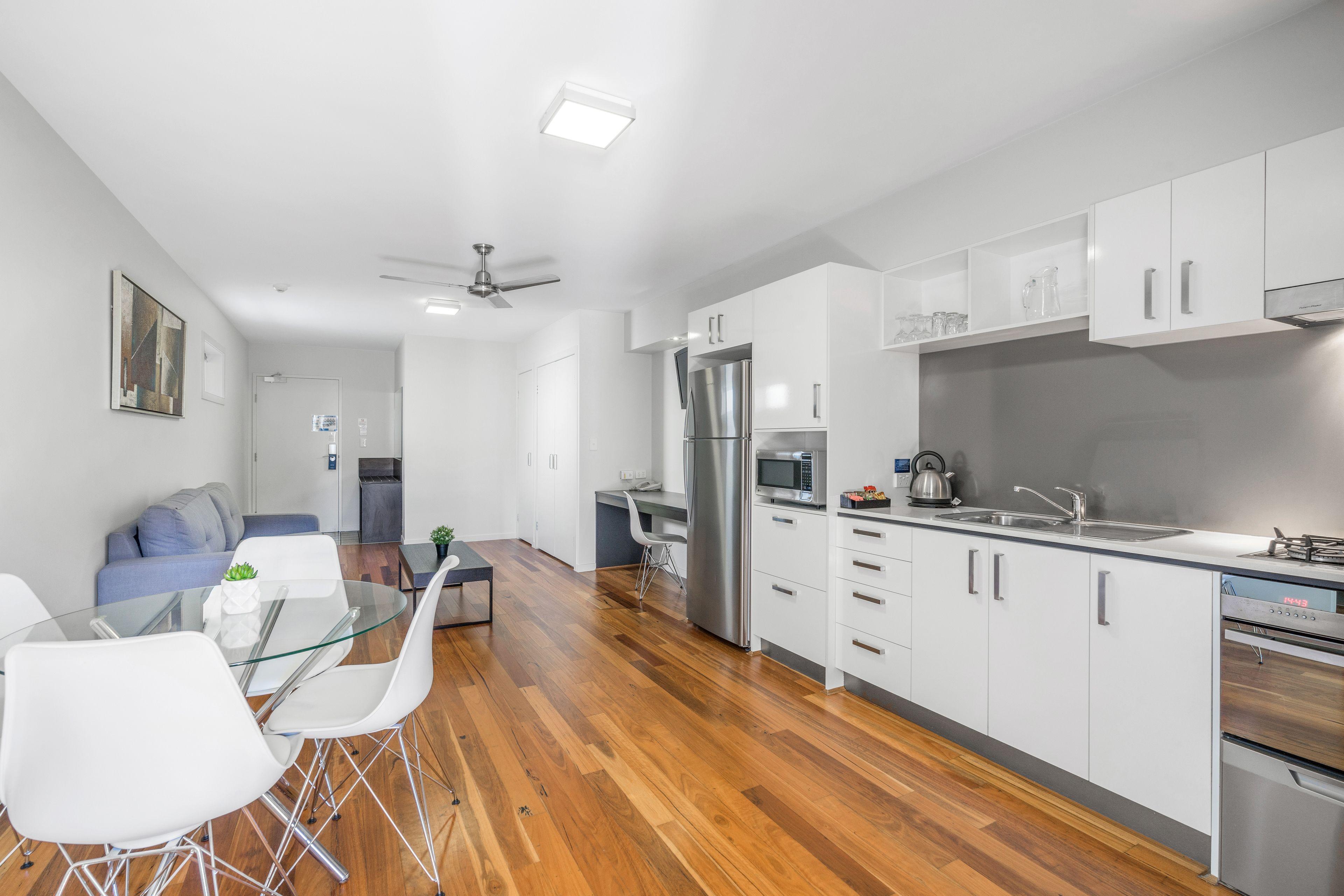 Essence Chermside Aparthotel 4*
