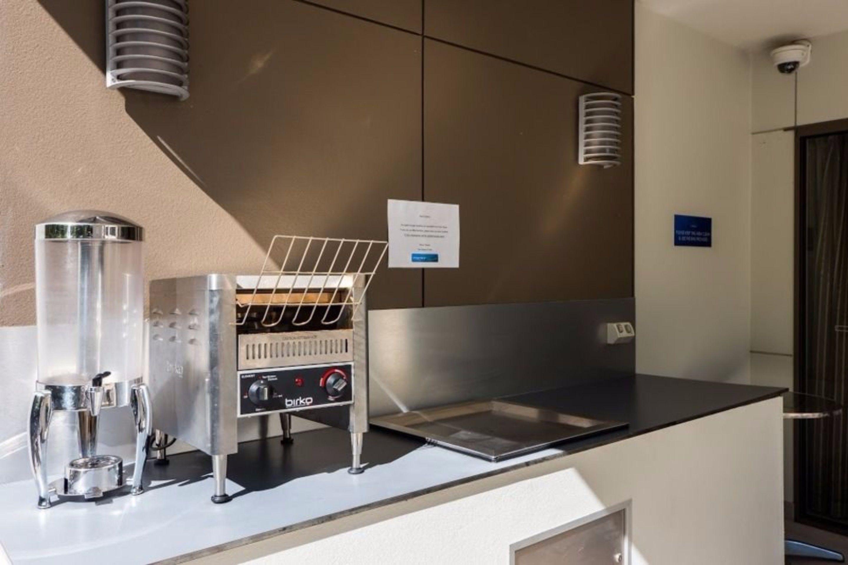 Aparthotel Essence Chermside 4*