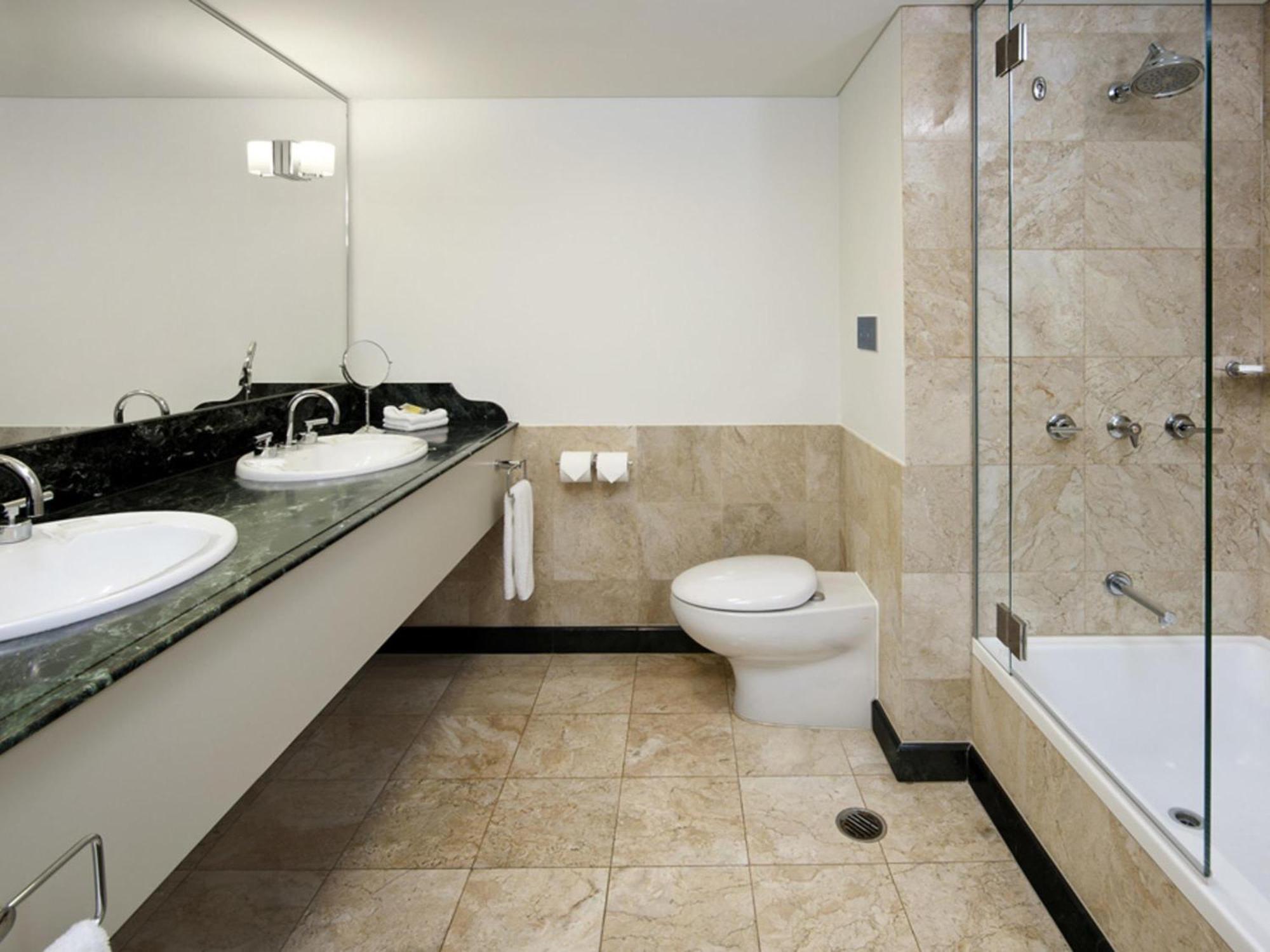 Pullman King George Square 5*