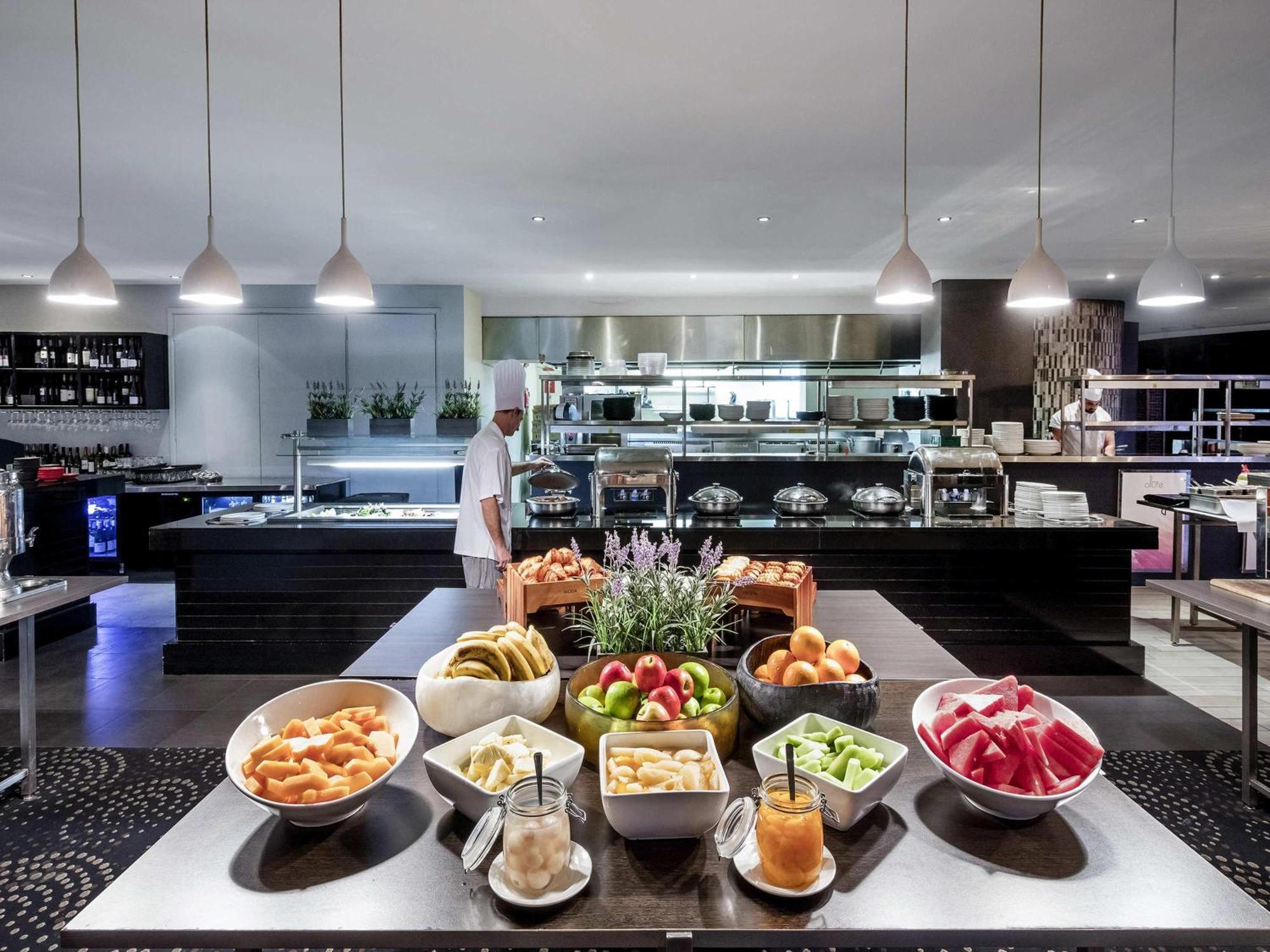 Hotel Pullman King George Square 5*