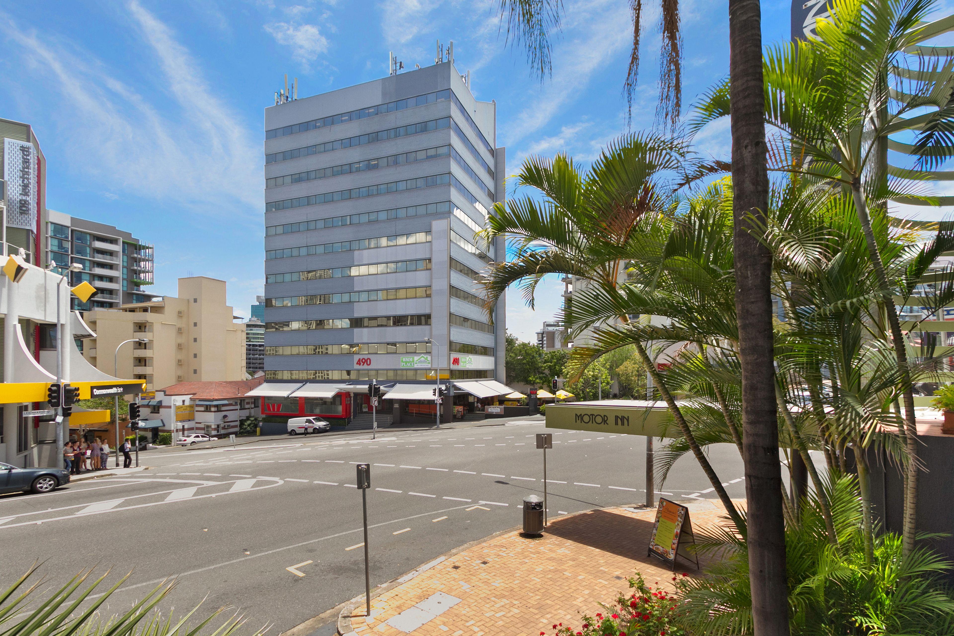 The Metropolitan Spring Hill Motel