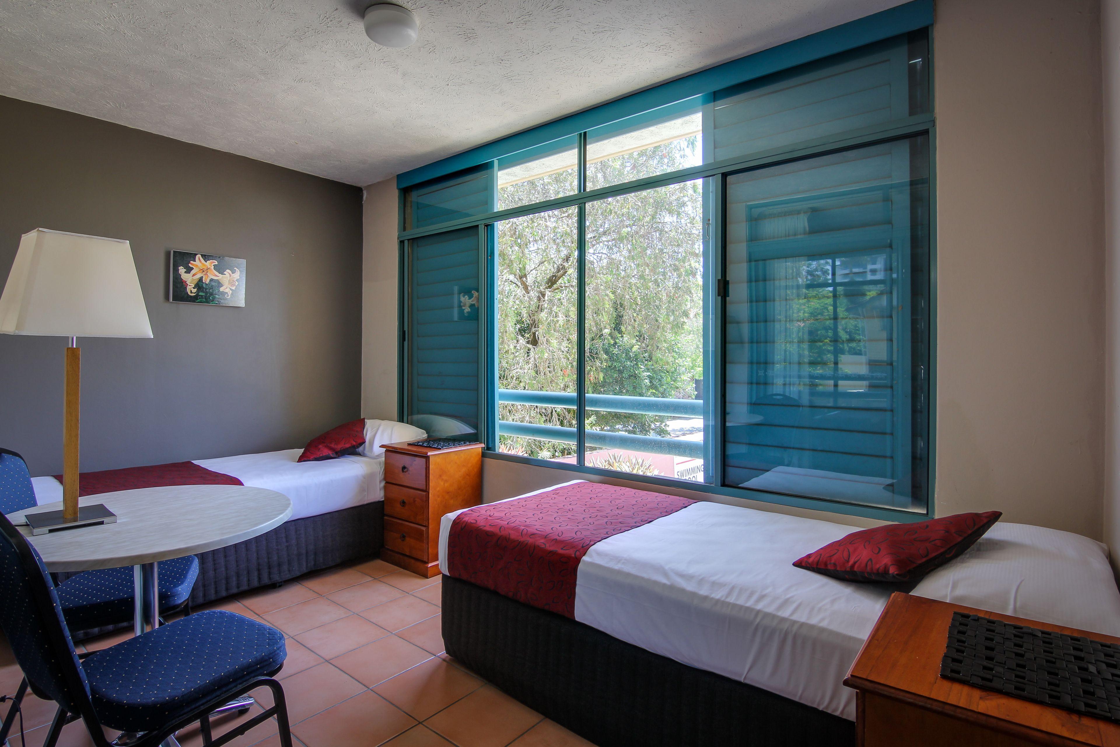 Albion Manor Motel 4*