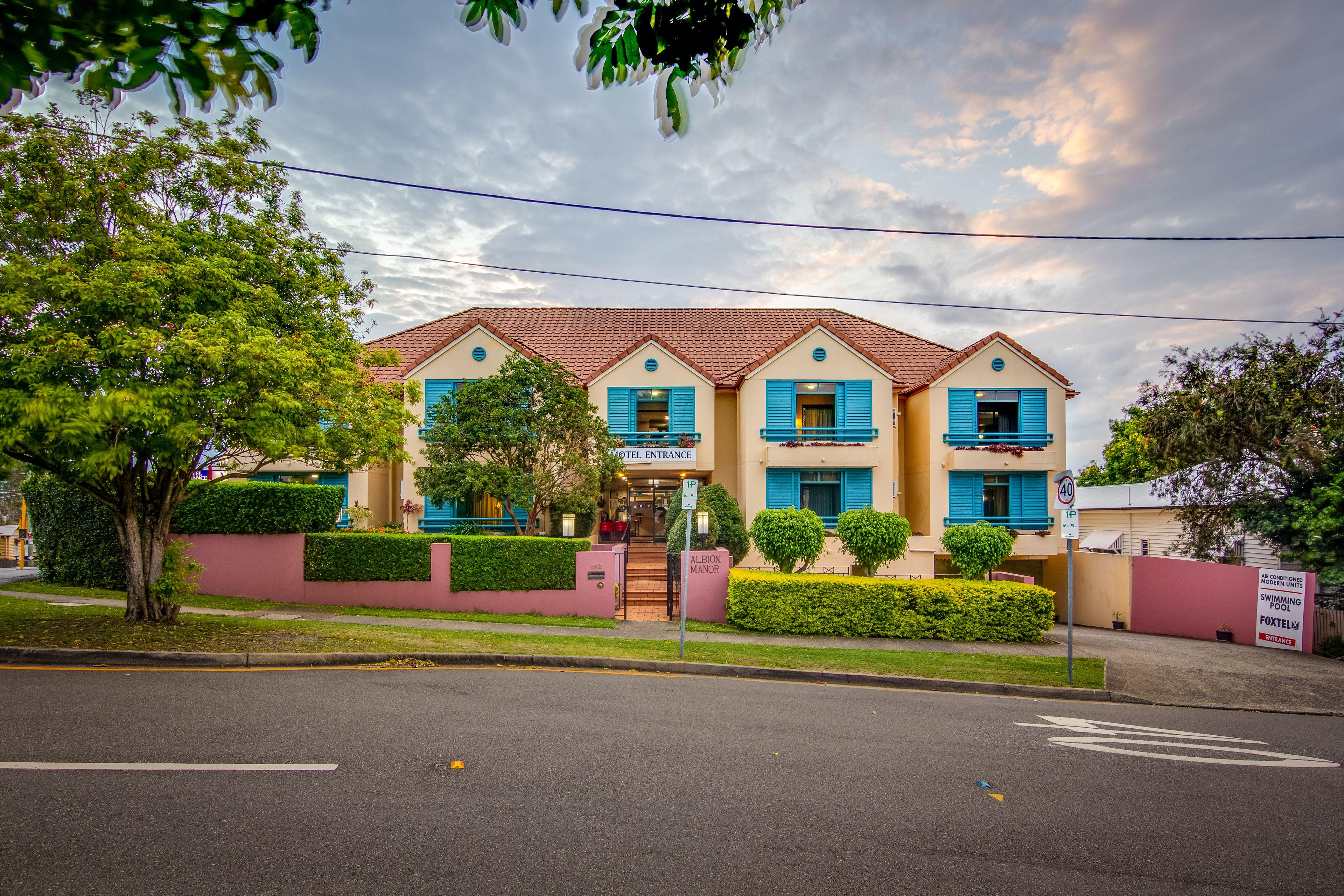 Albion Manor Motel 4*