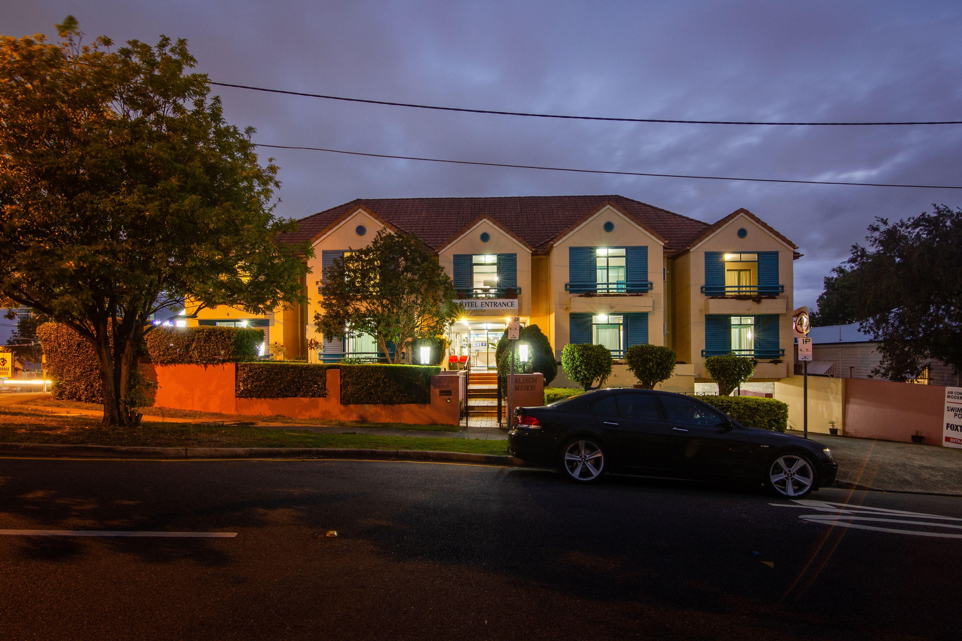 Albion Manor Motel 4*