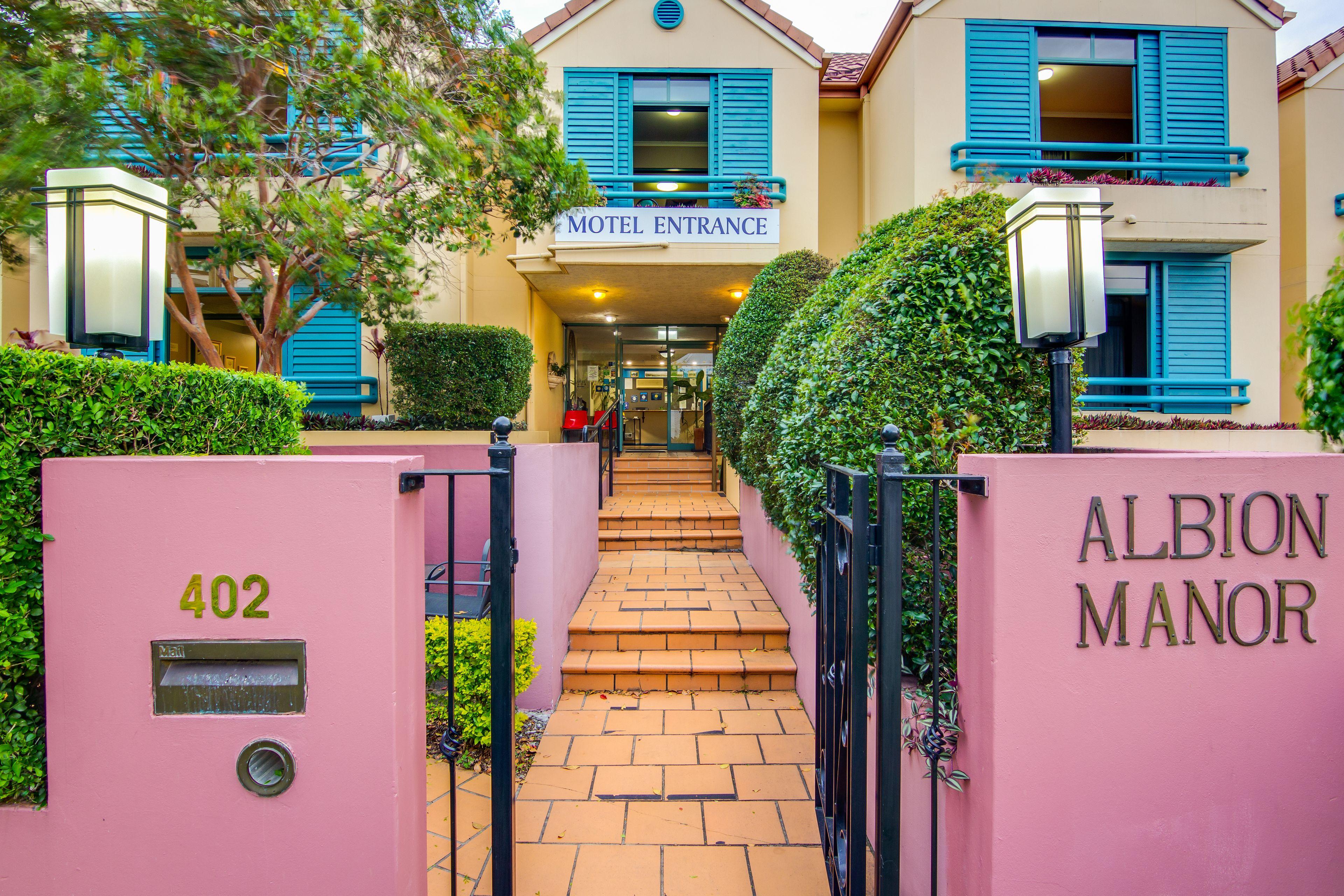 Albion Manor Motel 4*