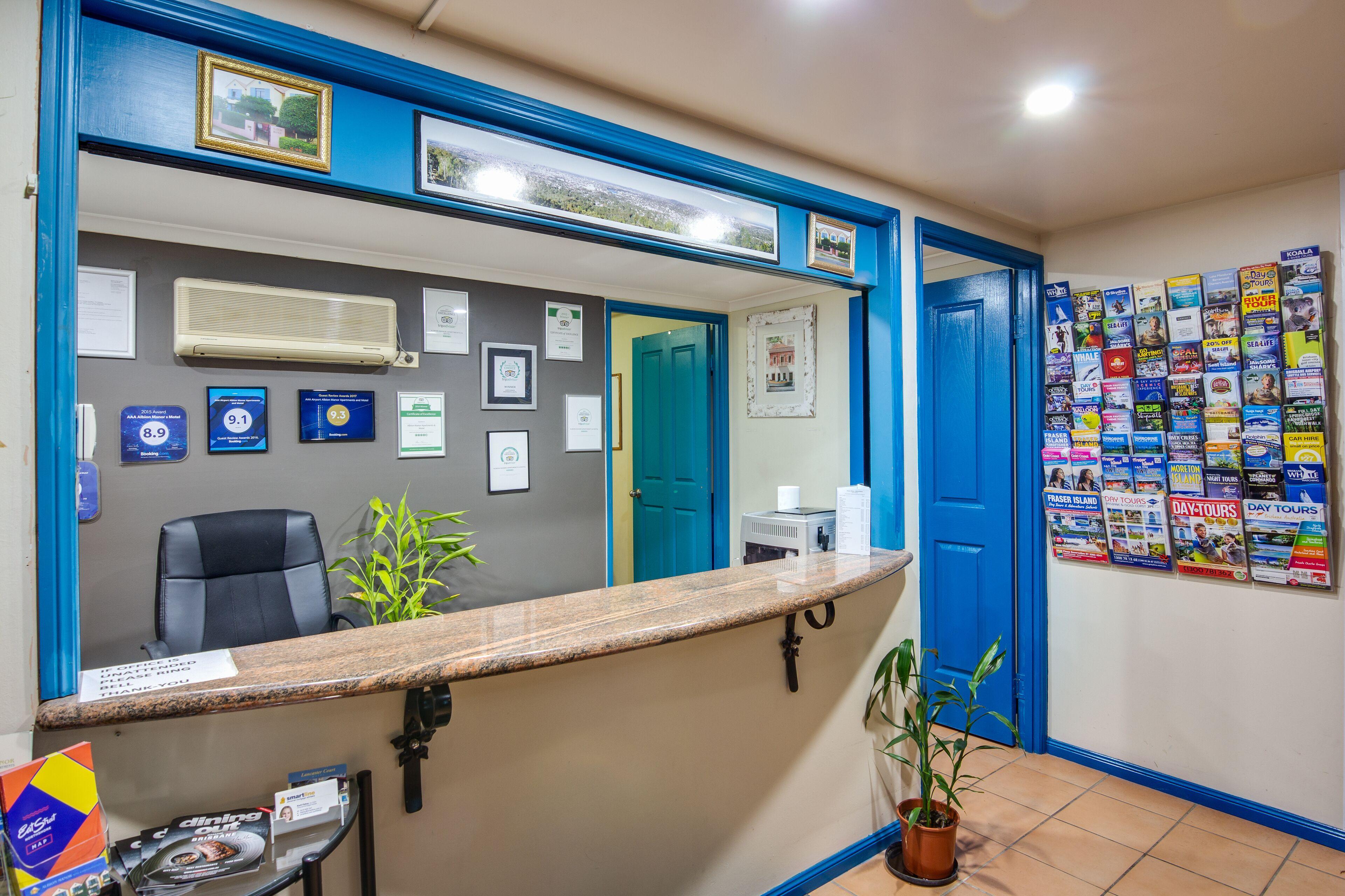 Albion Manor Motel 4*
