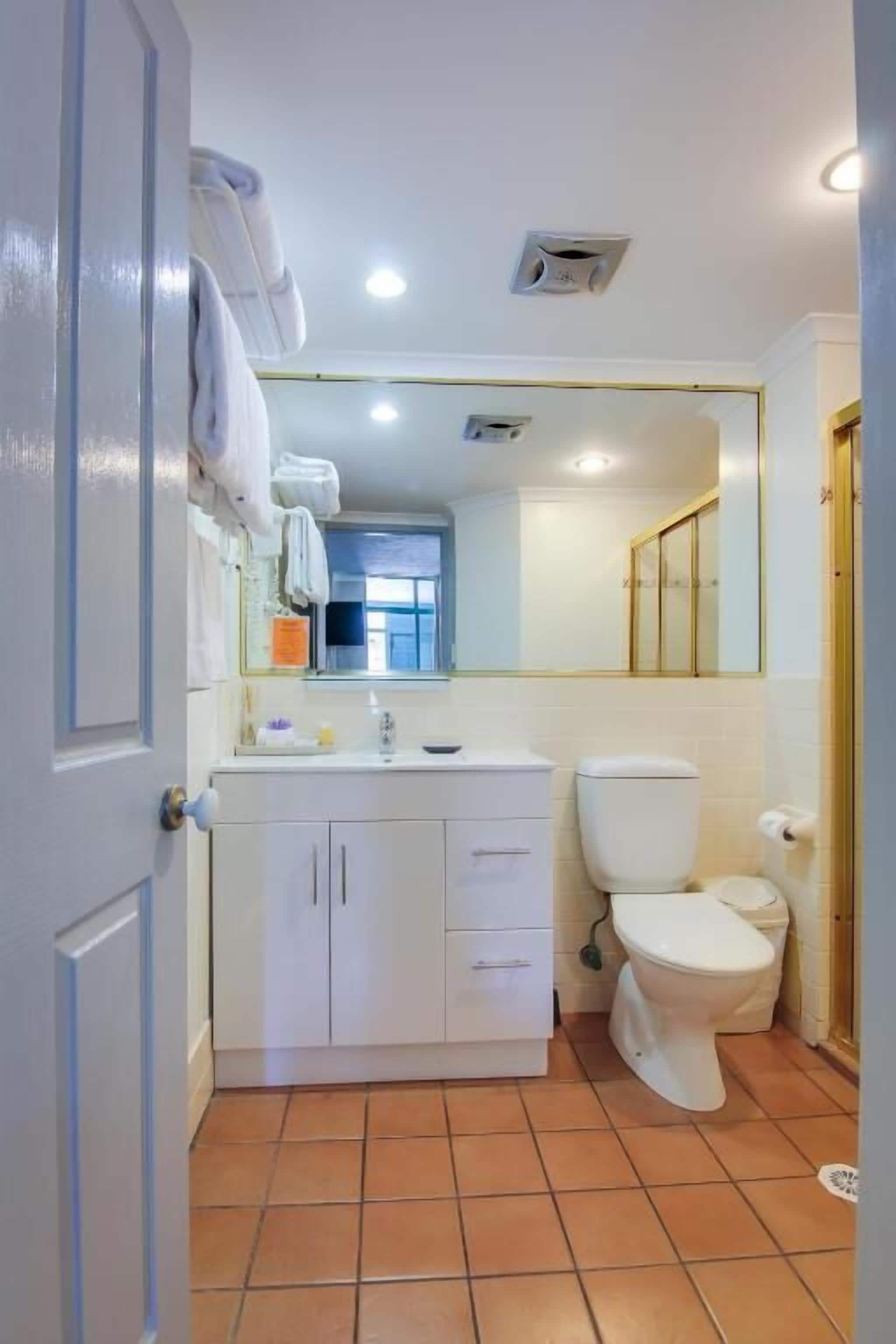 Albion Manor 4*