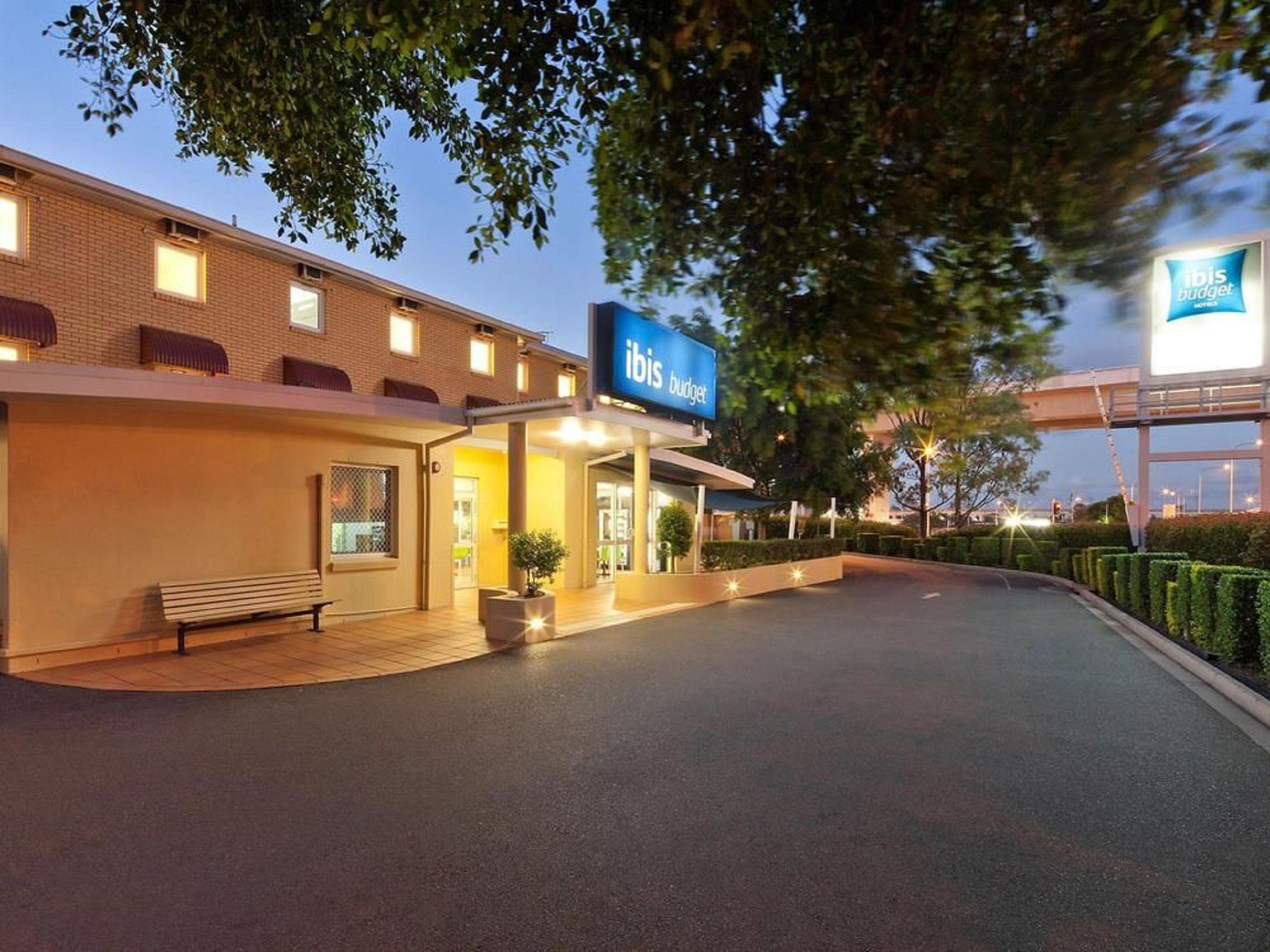 Ibis Budget Airport Hotel 3*