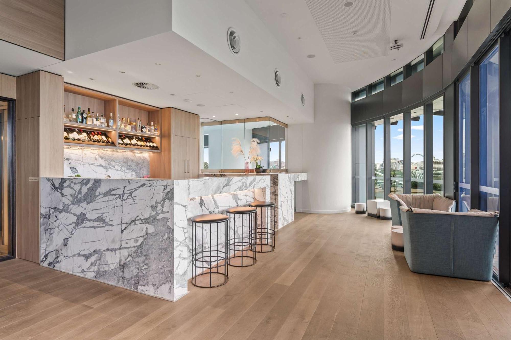 2br River And Fireworks View