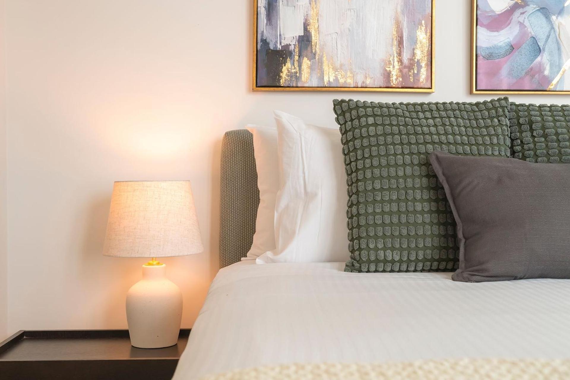 Glasshouse On Felix - Luxury With River Views, Pool And Parking Apartment Brisbane