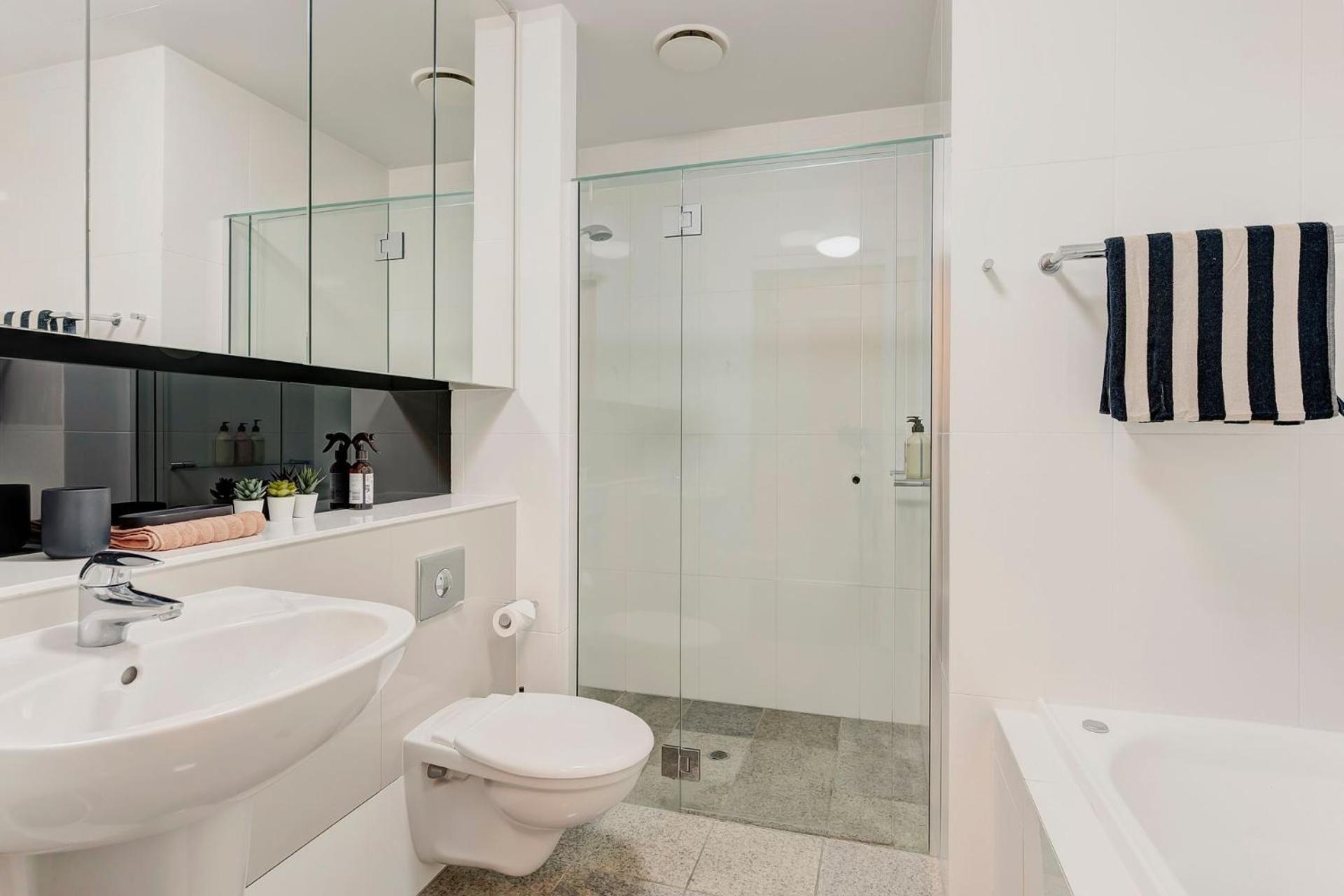 Apartment Glasshouse On Felix - Luxury With River Views, Pool And Parking