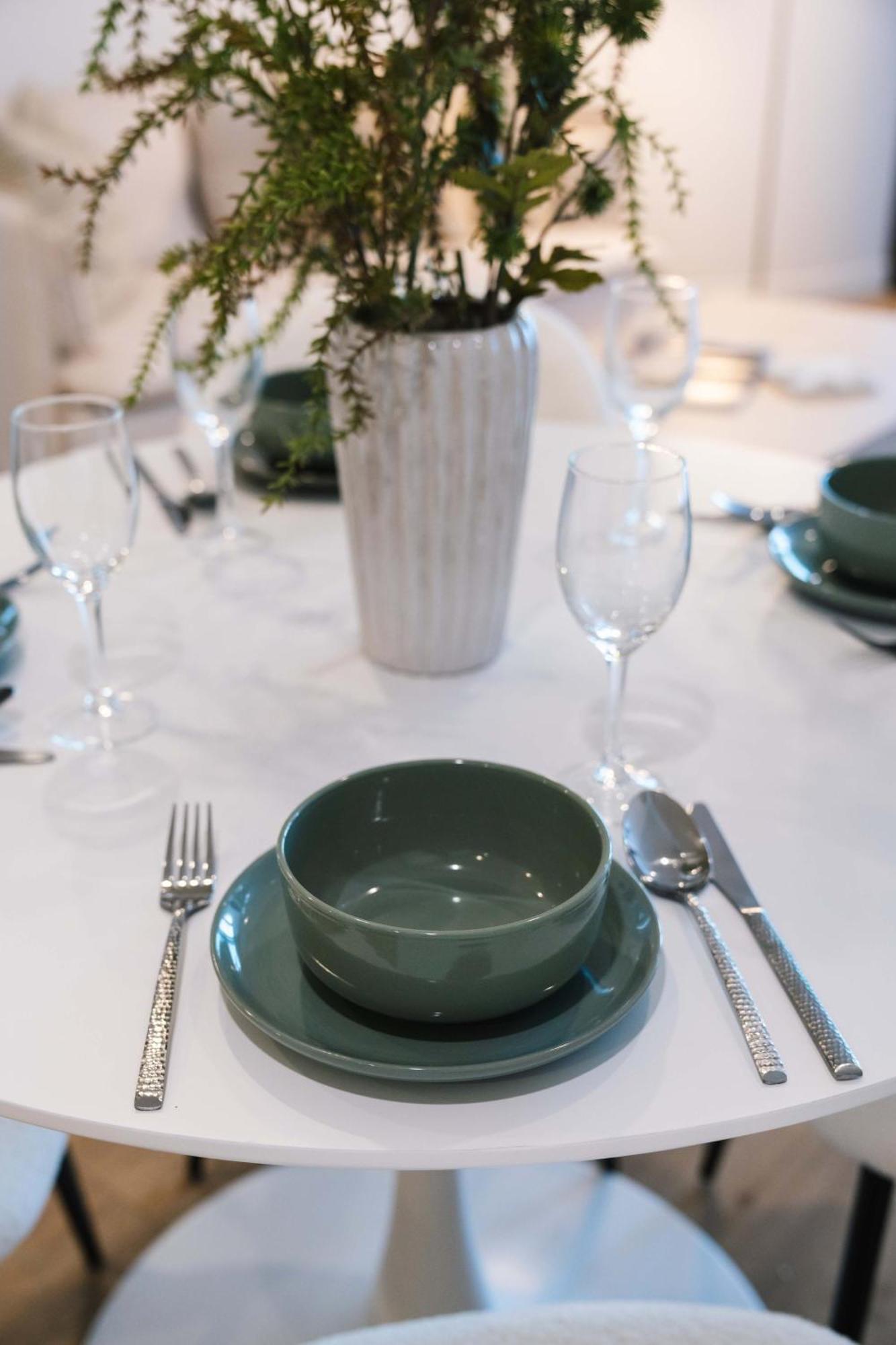 2br River And Fireworks View