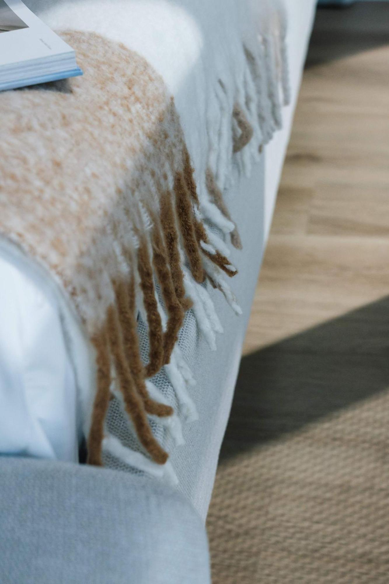 2br River And Fireworks View