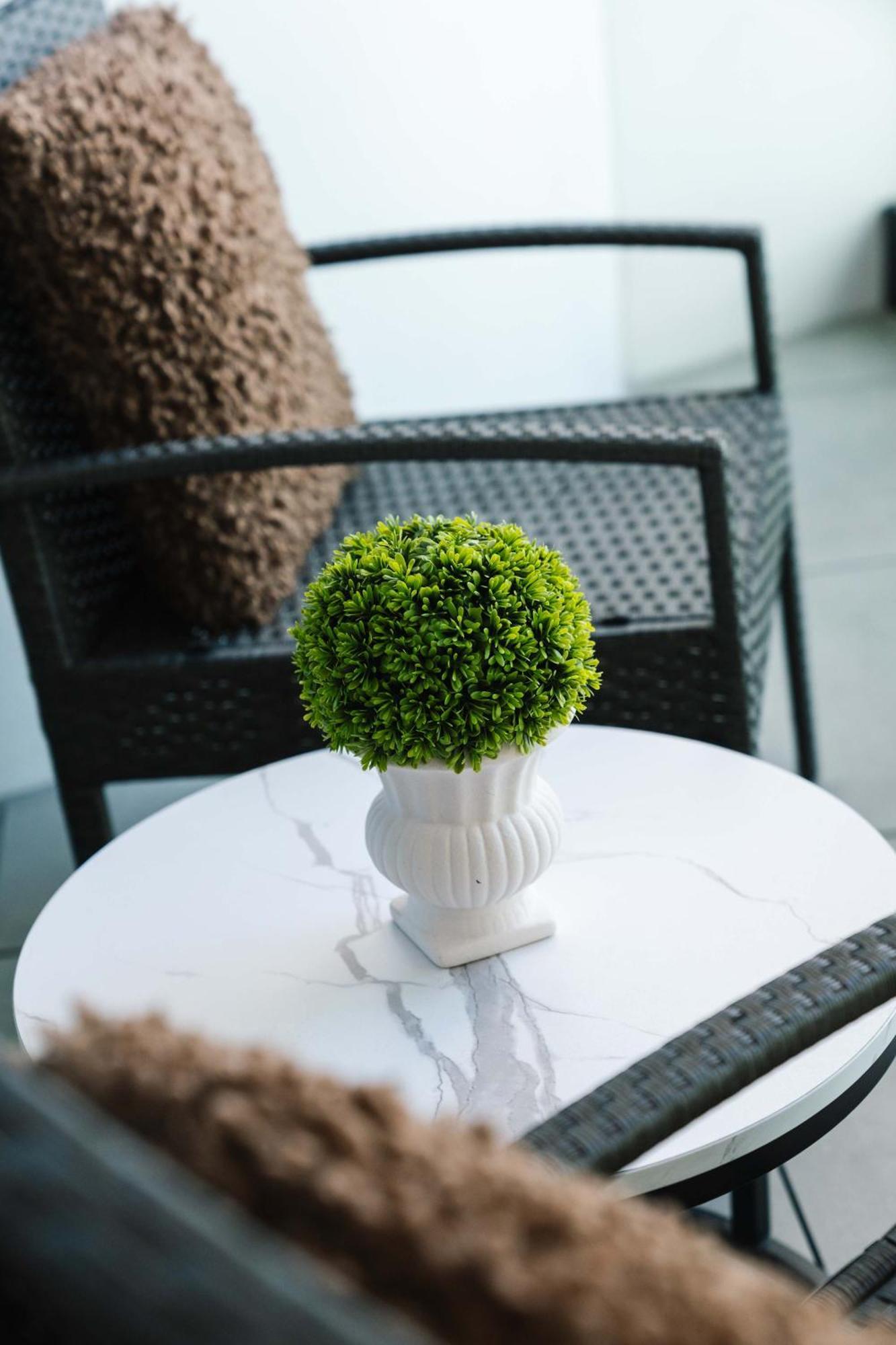 2br River And Fireworks View Apartment *