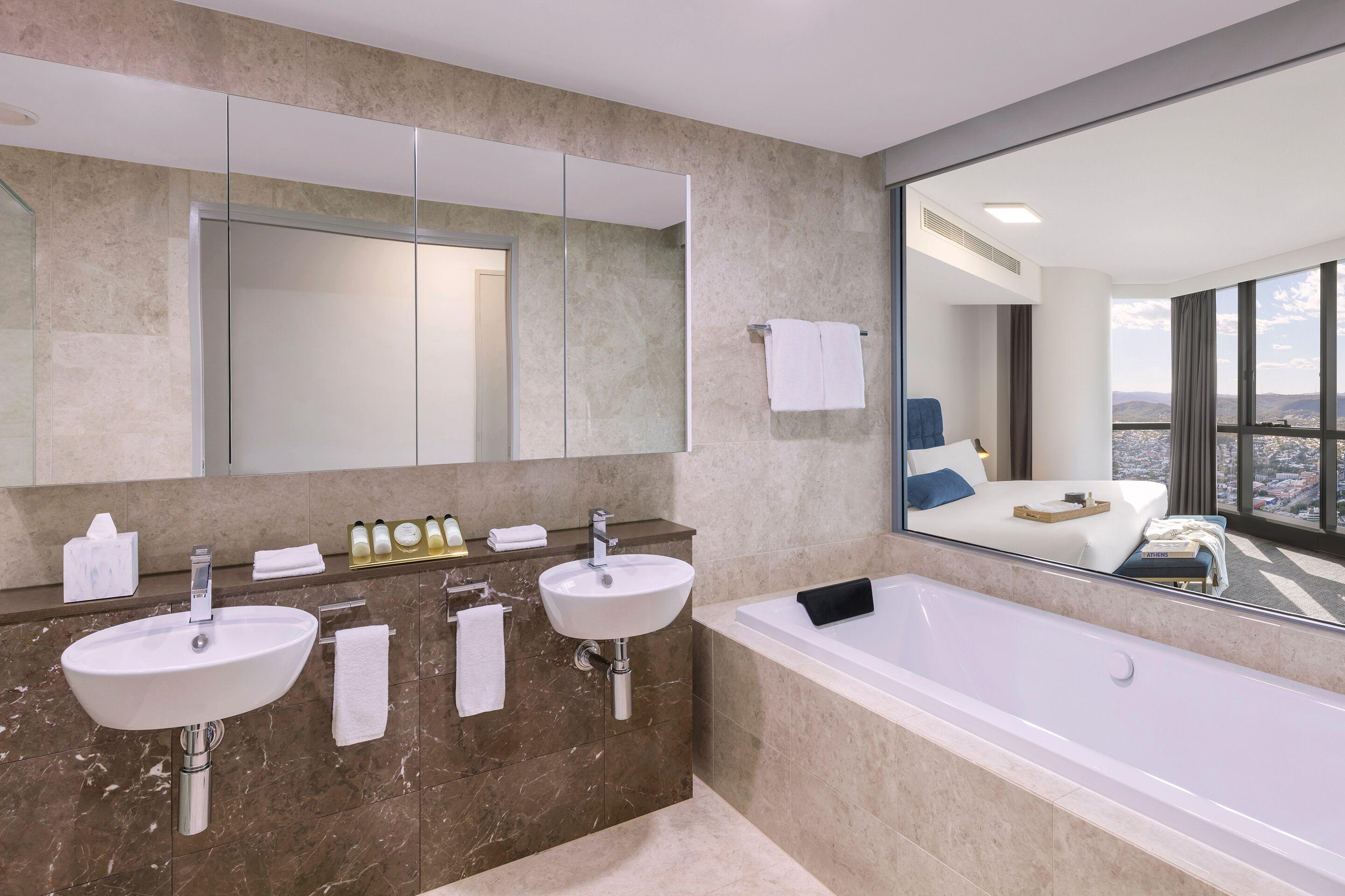 Hotel Meriton Herschel Street,