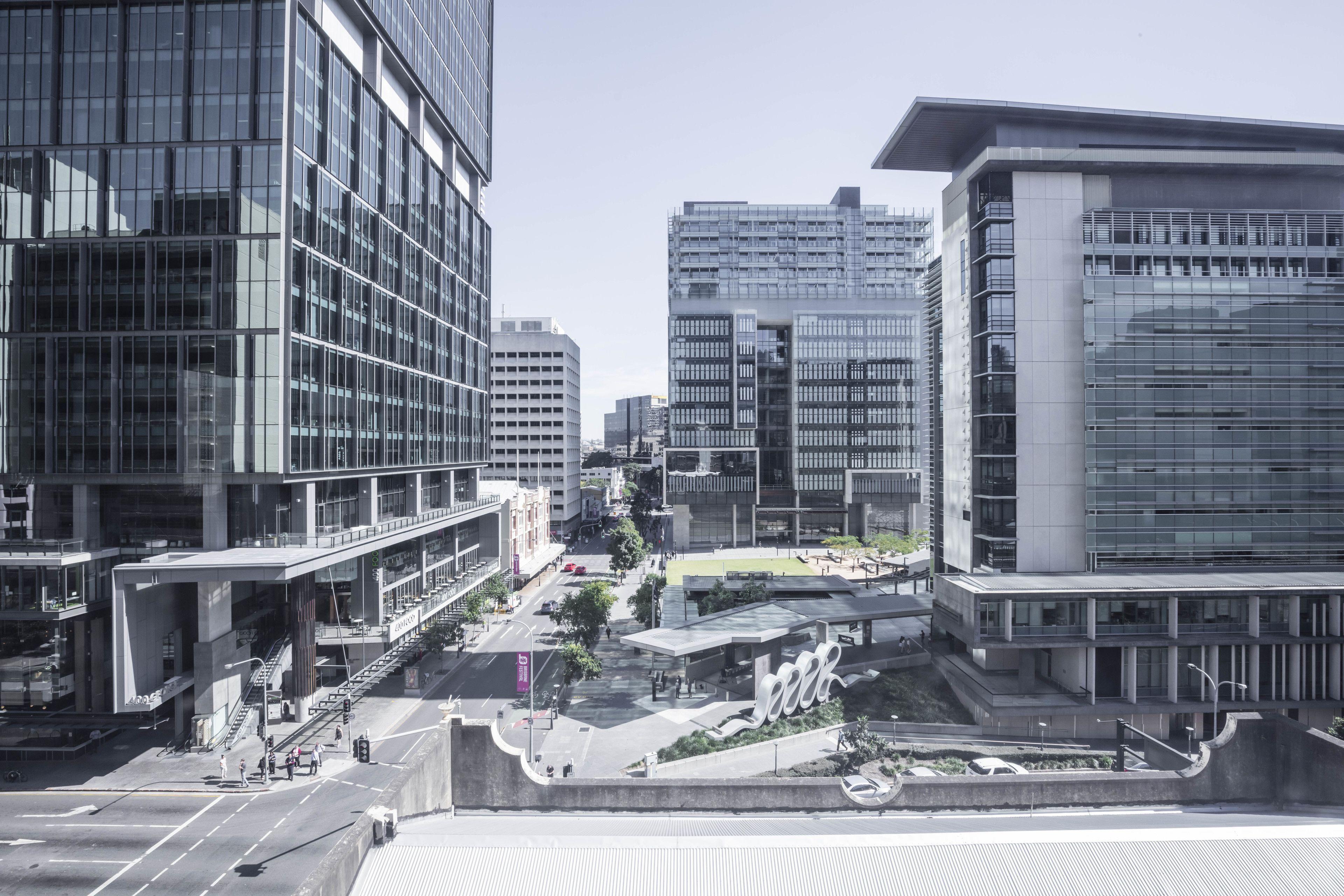 George Brisbane, Independent Collection By Evt 4*