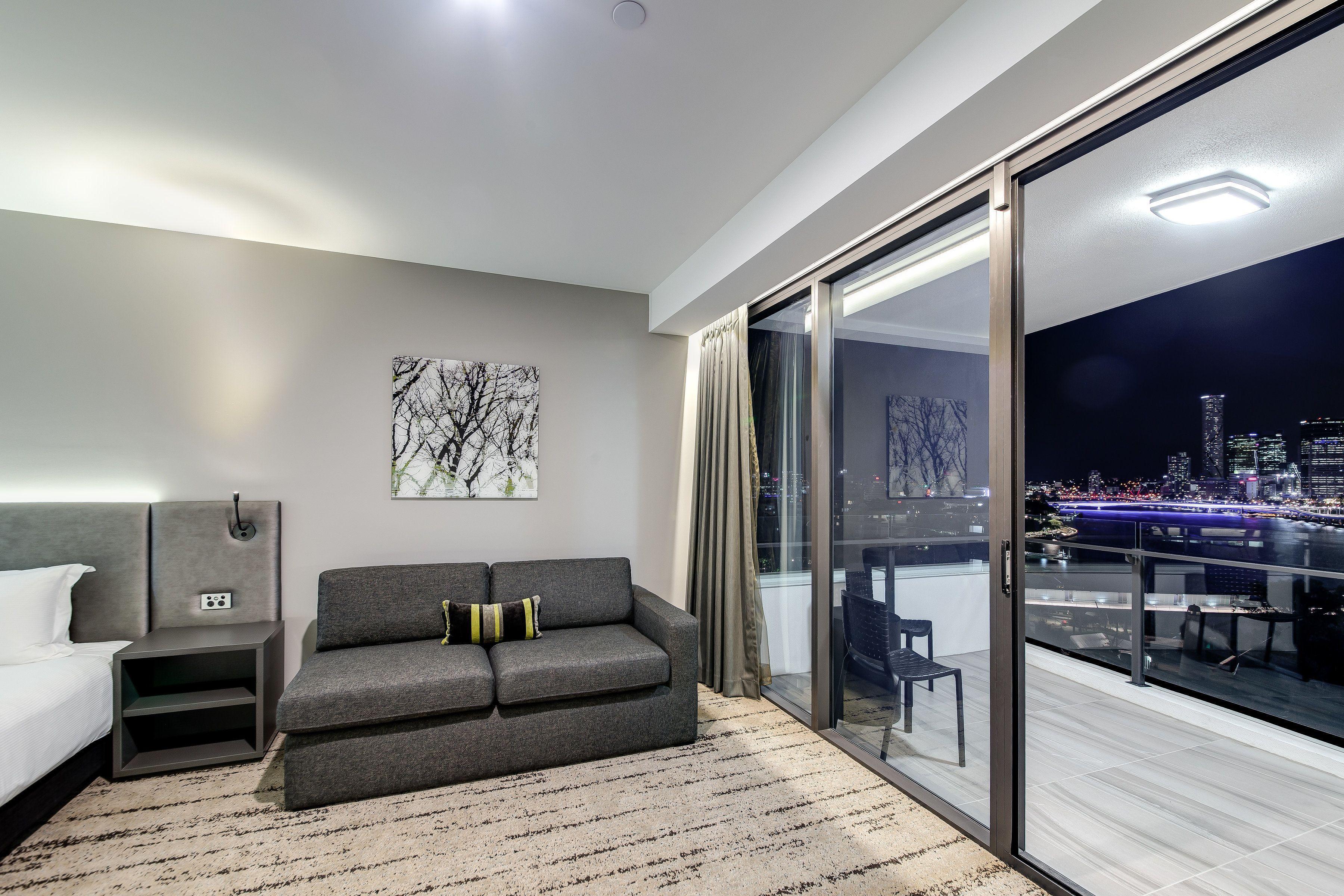 Courtyard By Marriott South Bank 4*