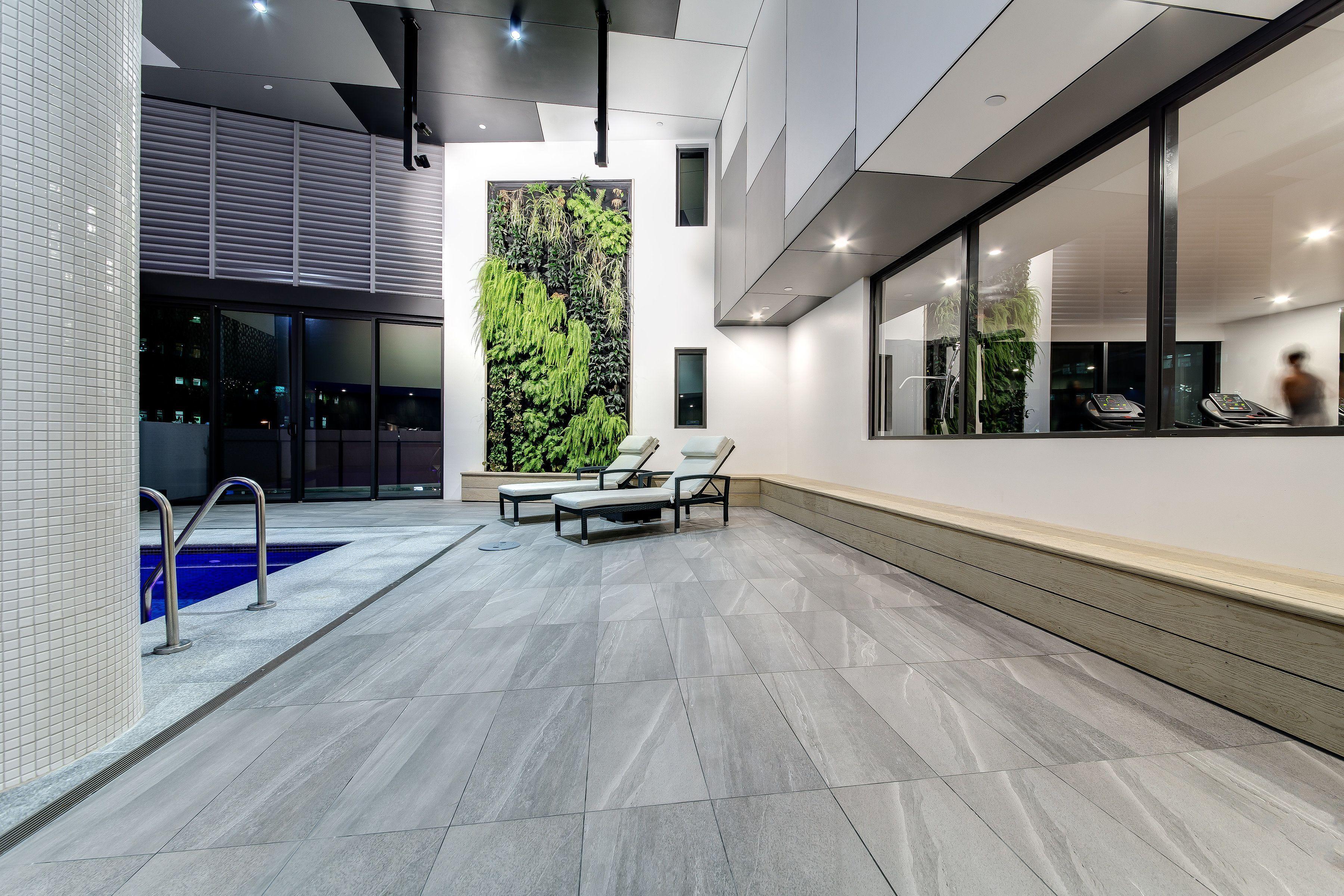 Courtyard By Marriott South Bank 4*