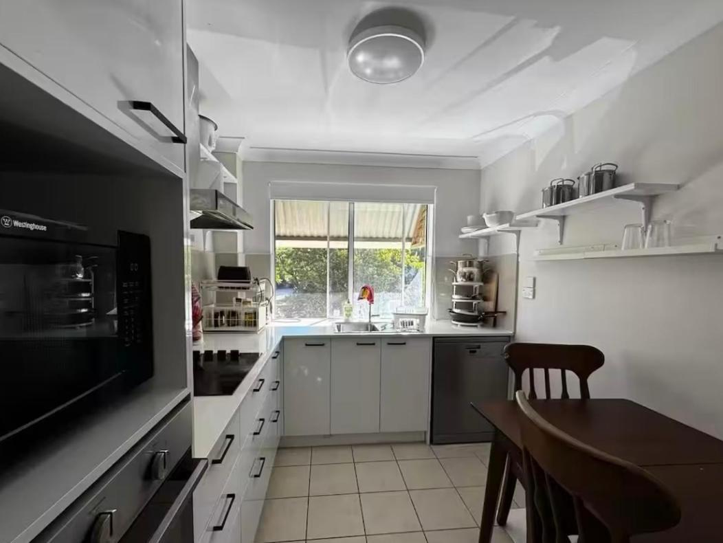 Homestay Uq Big 2 Bed For 2 People Q1 Brisbane
