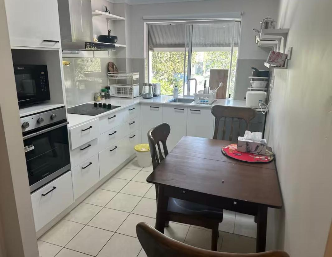 Homestay Uq Big 2 Bed For 2 People Q1 *