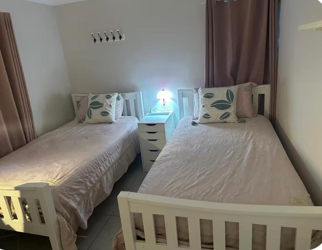 Uq Big 2 Bed For 2 People Q1 Homestay Brisbane