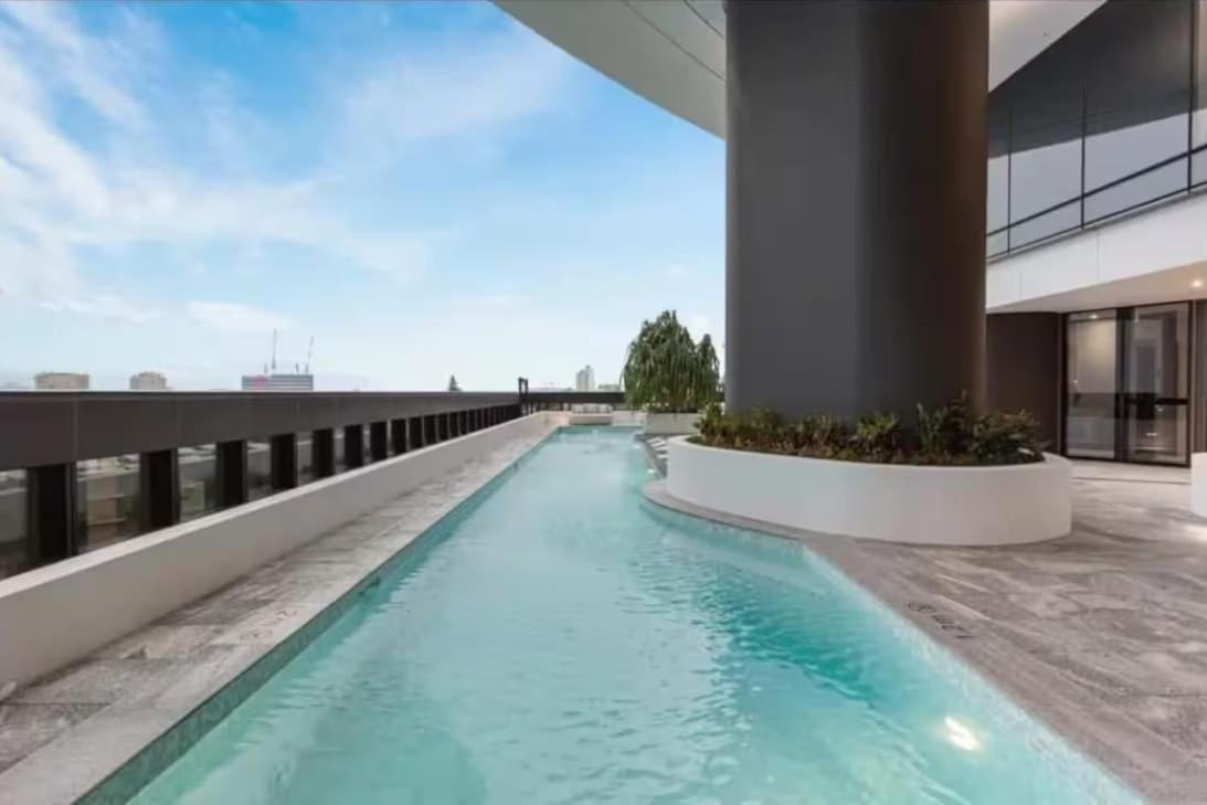 Iconic 1br River Views Sky Deck & Casino Living Apartment *