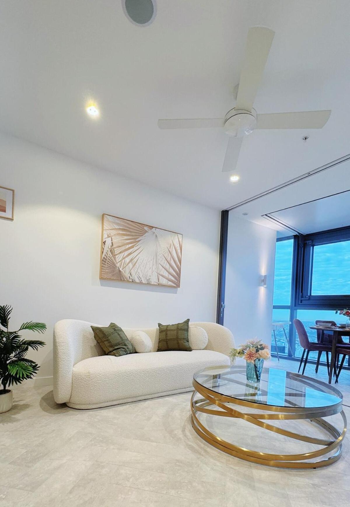 Iconic 1br River Views Sky Deck & Casino Living Apartment