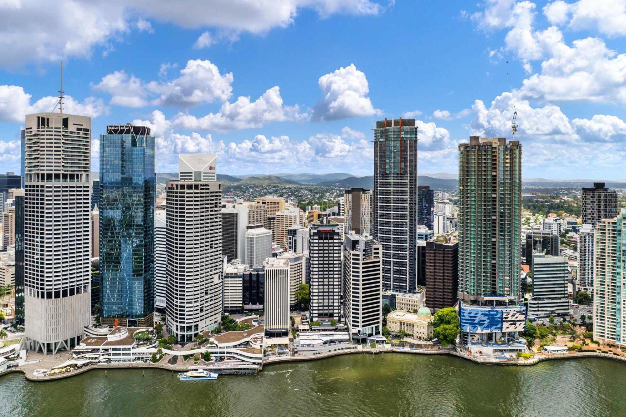 Apartment Spire Residences