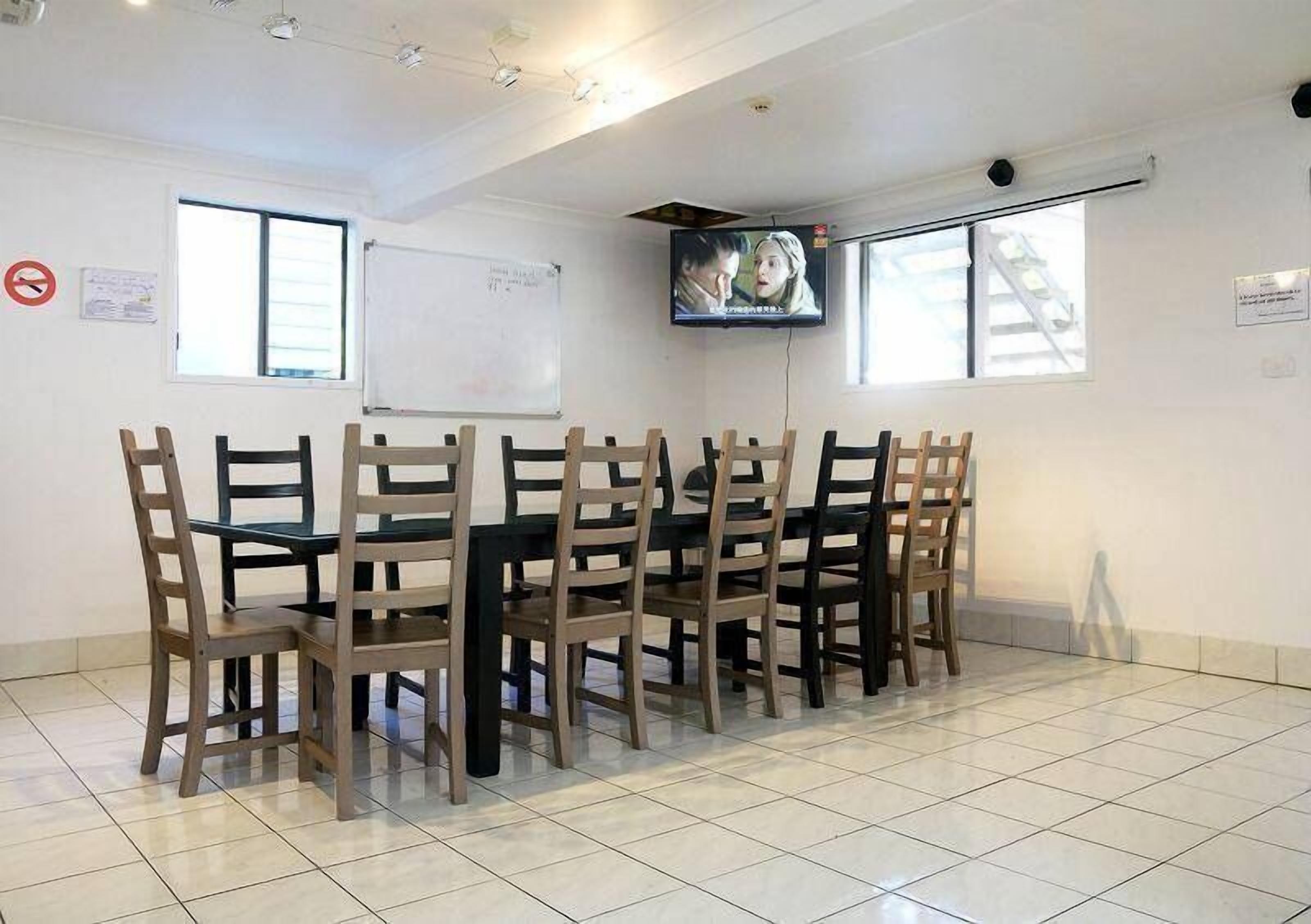 Gonow Family Backpackers *