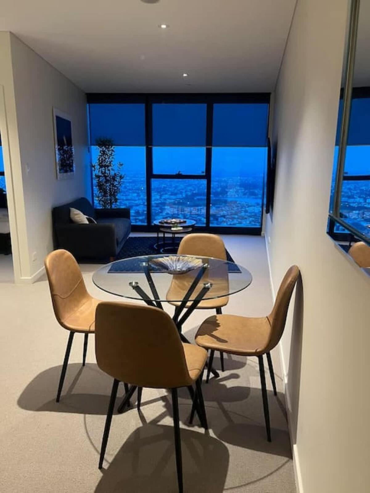 Lvl 76 Sleep Among The Clouds By Stylish Apartment Brisbane