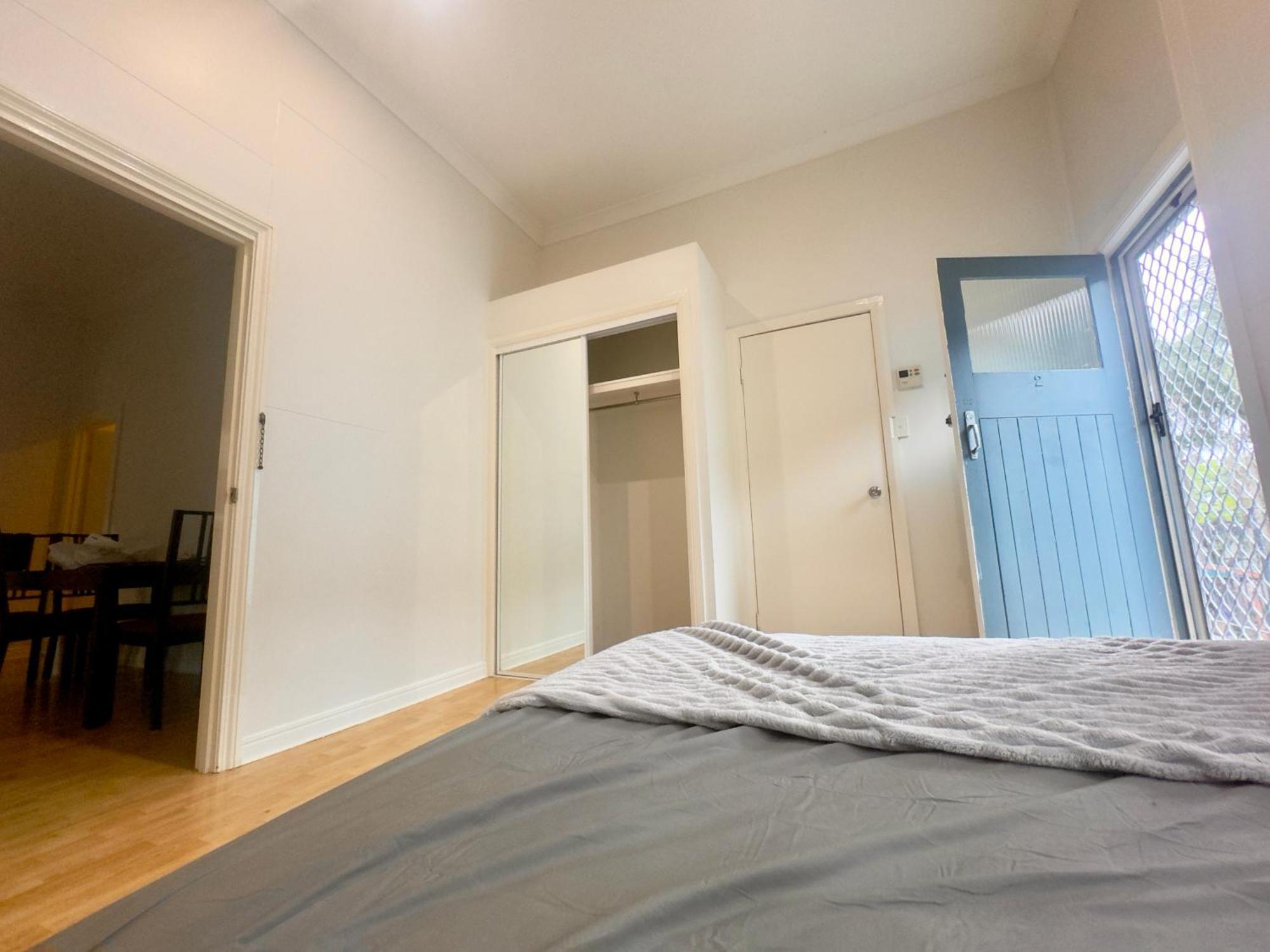 Ensuite Bathroom Near Kangaroo Point And Gabba Cricket Stadium Guest house