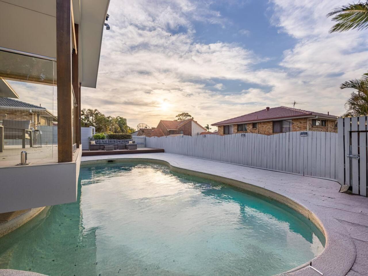 Sunnybank Hills Retreat 4br With Pool And Backyard Holiday home