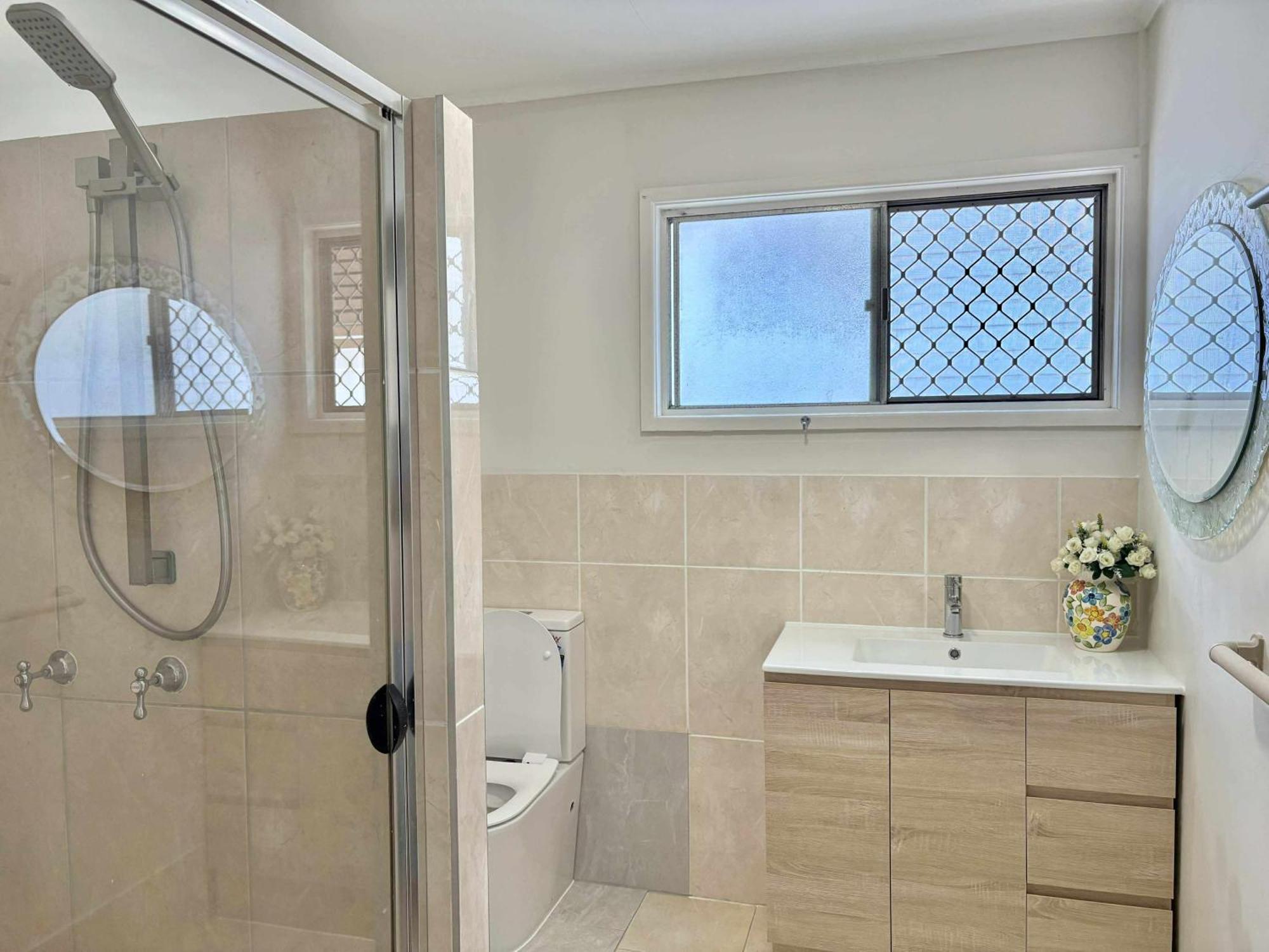 Welcome To Your Leafy Retreat In Graceville! Guest house *