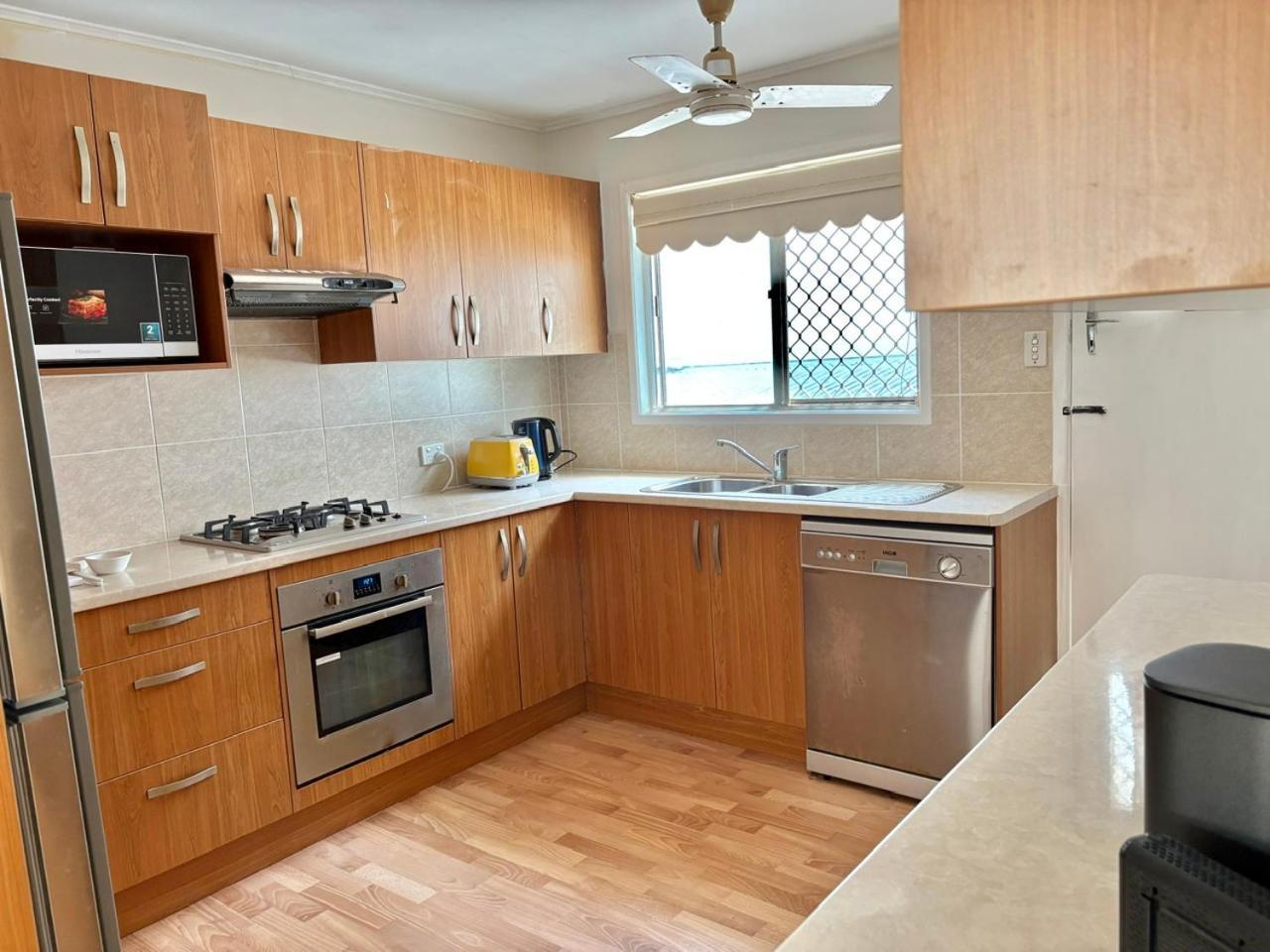 Welcome To Your Leafy Retreat In Graceville!