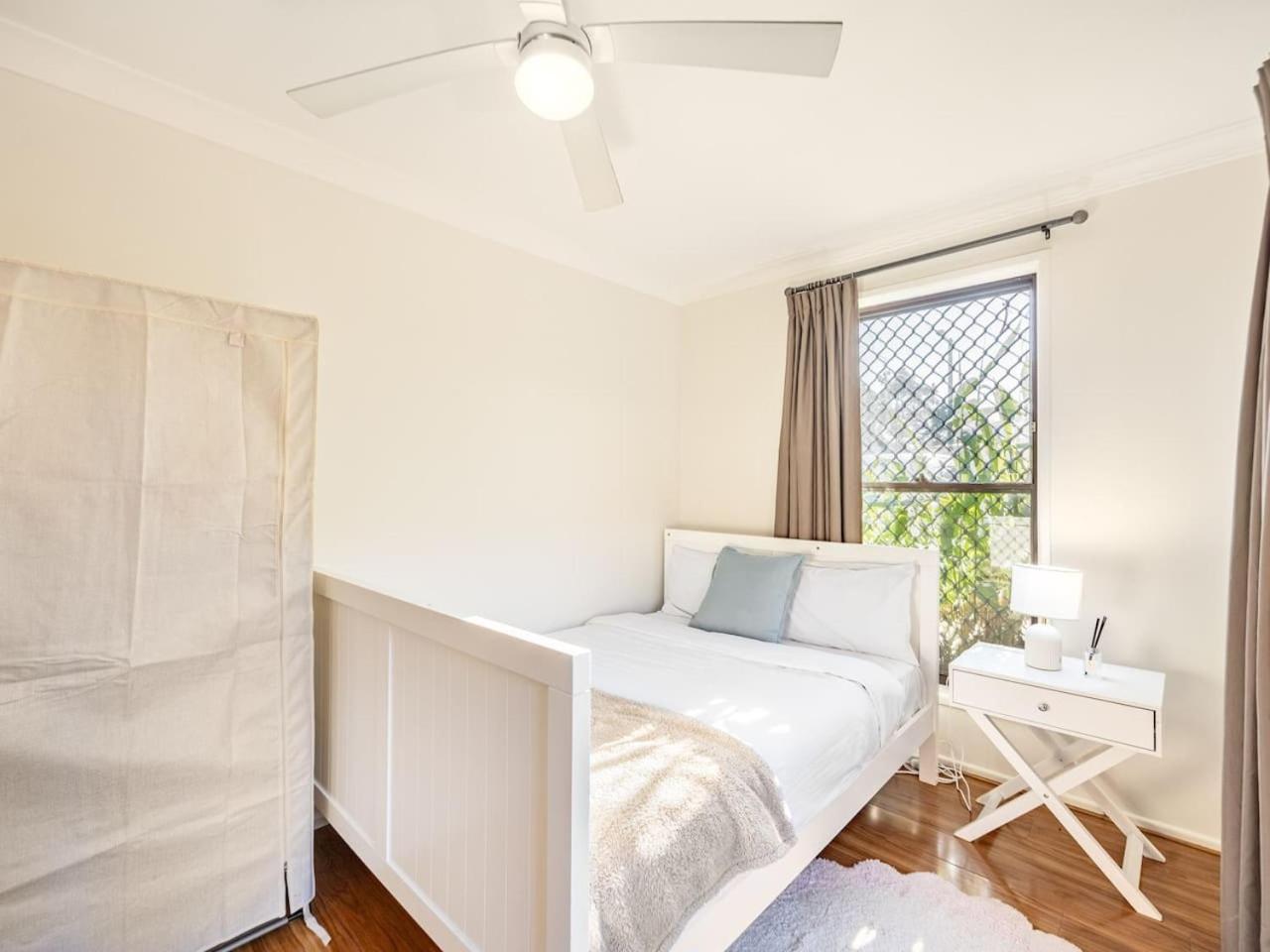 Holiday home Sunny 2br In Prime Location Brisbane