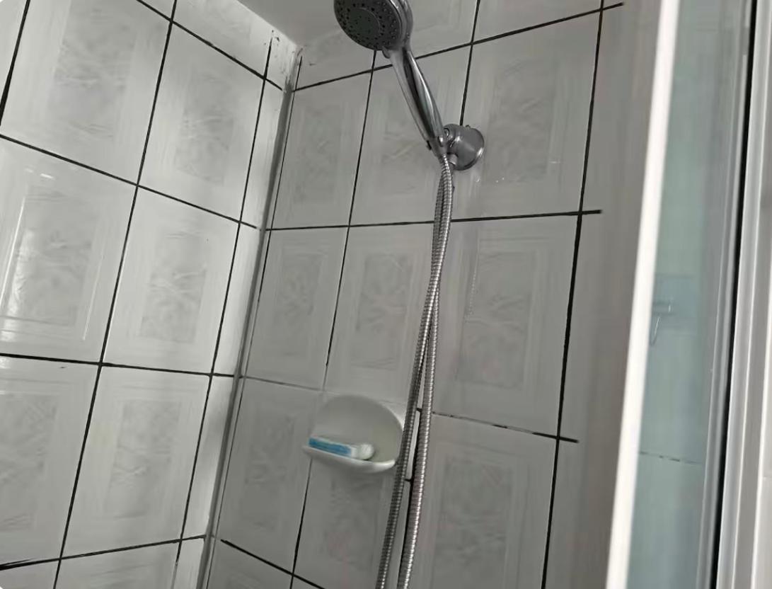 Uq Master For 3 People With Back Yard U2 Brisbane