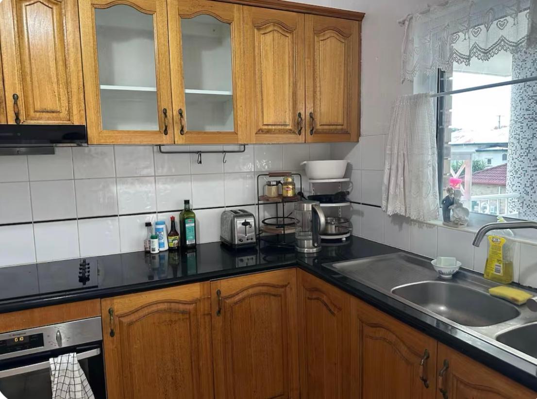 Mains Rd Only Share Bathroom With One M3 * Brisbane