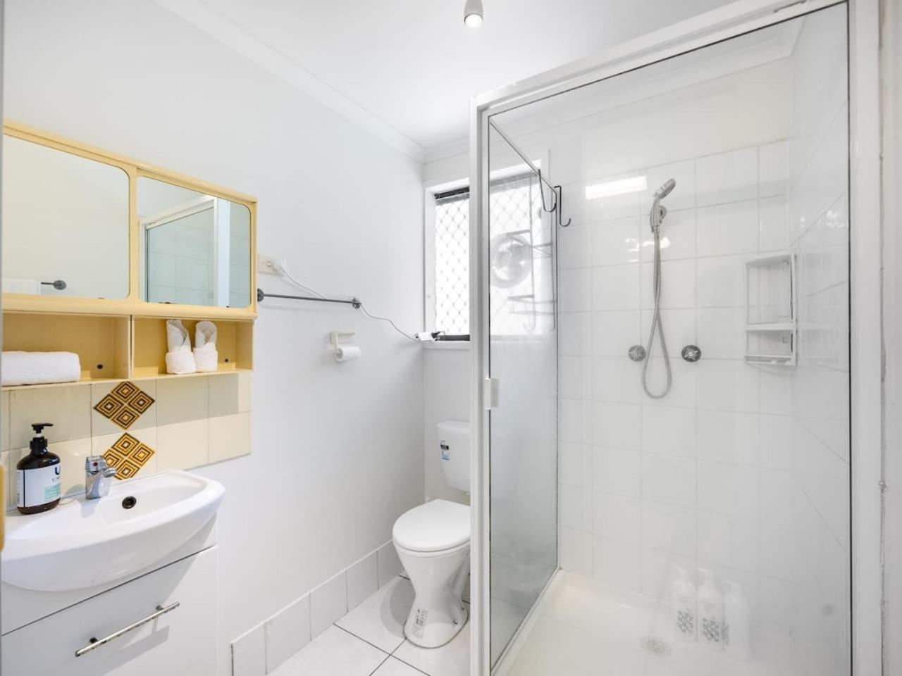 Holiday home Sunny 2br In Prime Location Brisbane