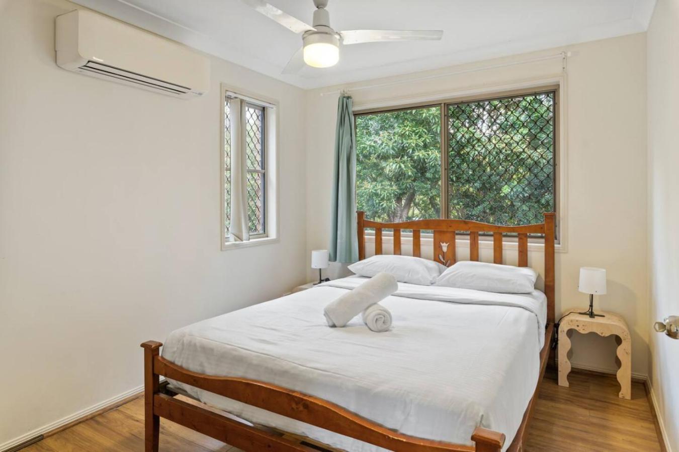 Holiday home 3br Townhouse Stylish Living In Sunnybank Hills