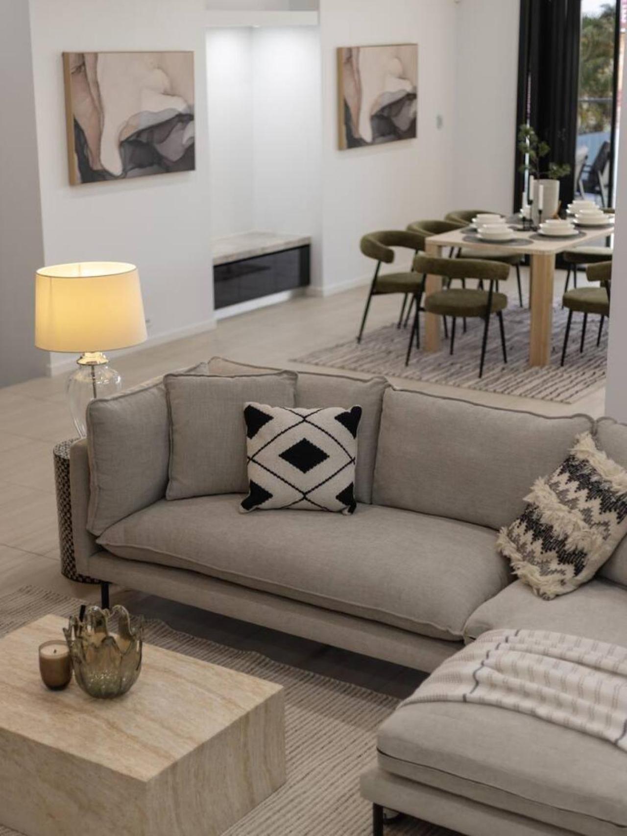 Sunnybank Hills Retreat 4br With Pool And Backyard