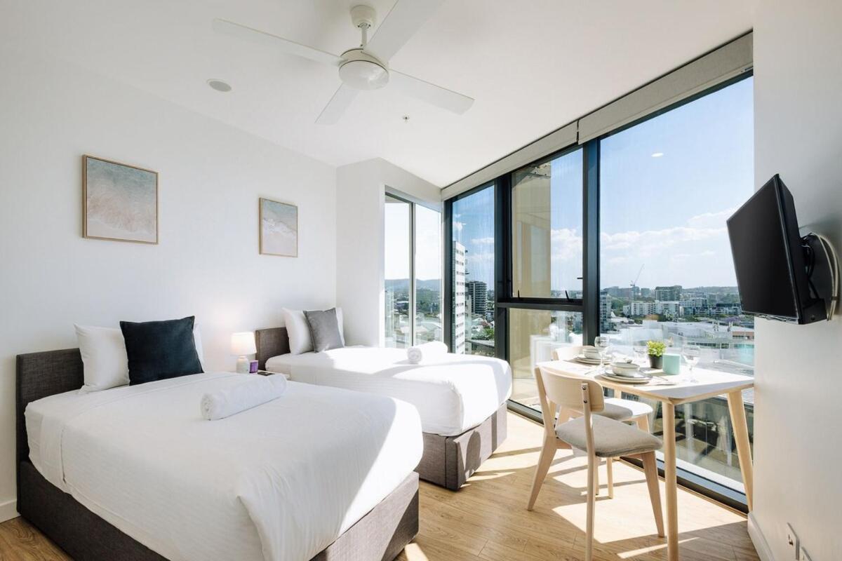 Apartment Twin Retreat With Views @ One Brisbane