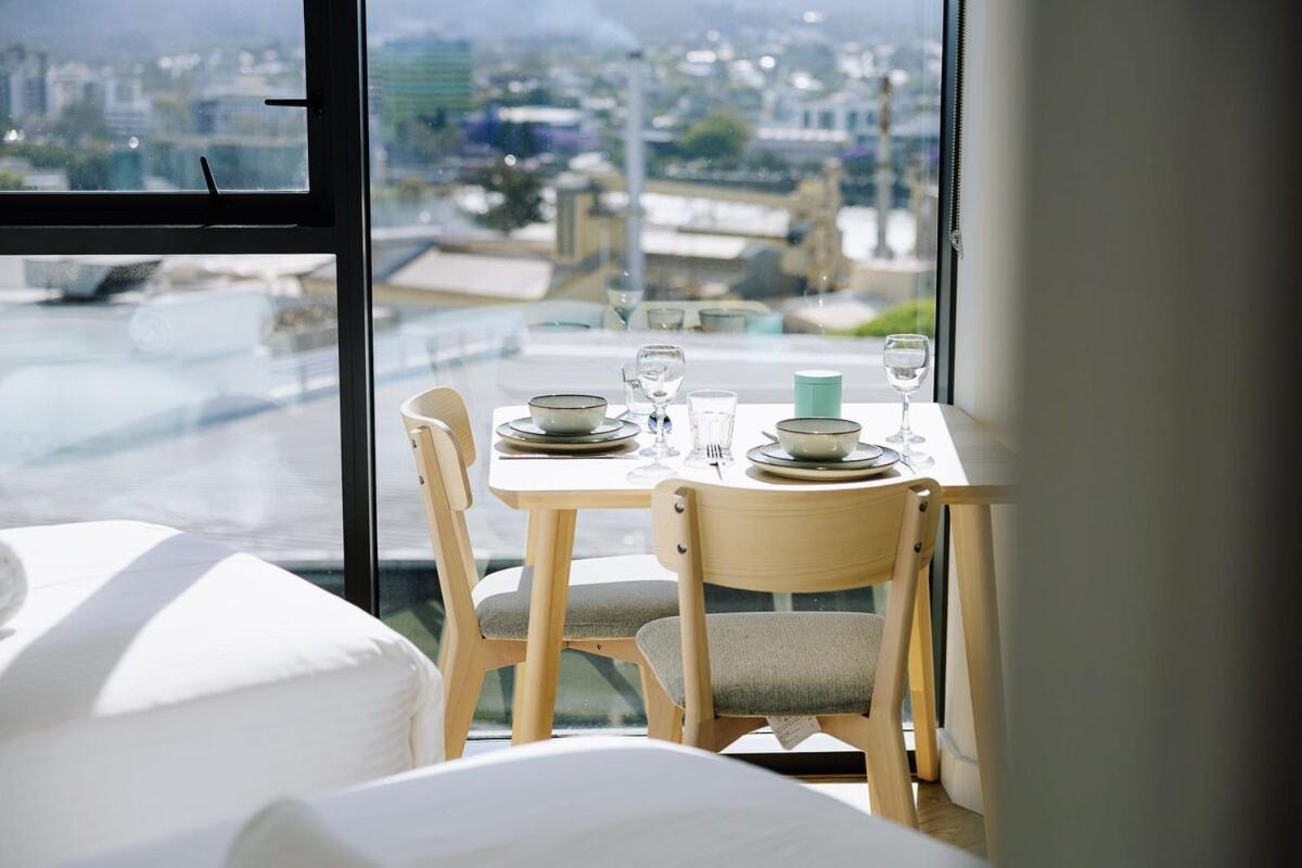 Apartment Twin Retreat With Views @ One Brisbane