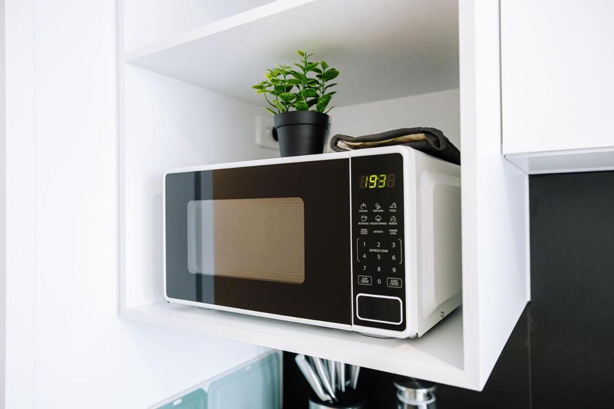 Twin Retreat With Views @ One *