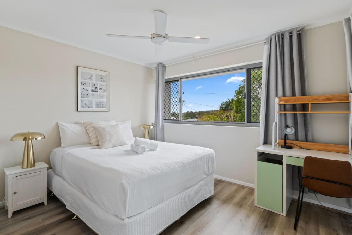 Workspace Walk To Train And Shops Free Carpark Apartment *