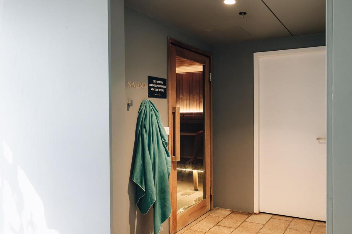 Twin Retreat With Views @ One Apartment Brisbane