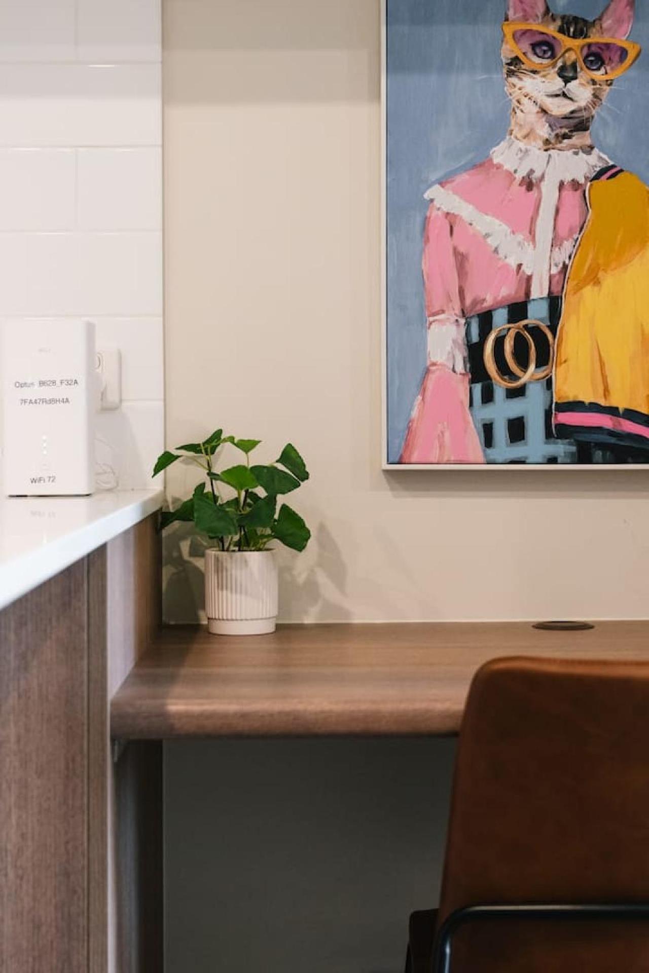 Workspace Walk To Train And Shops Free Carpark