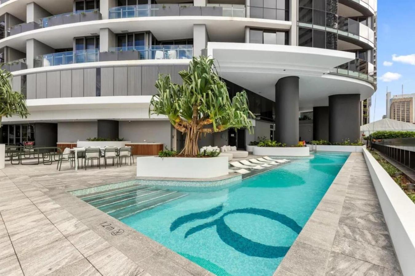 Apartment High-end 1 Bed And Study With Pool, Sauna And Gym Brisbane