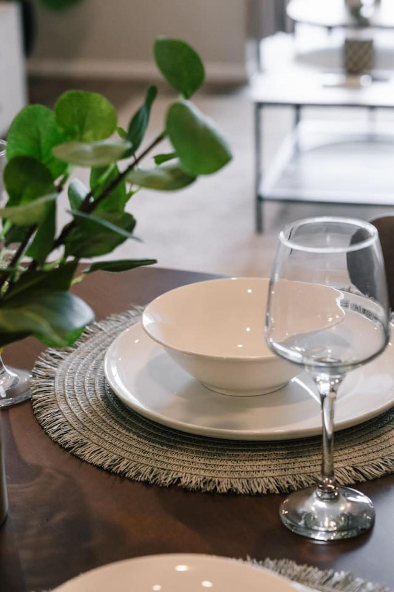 Apartment Workspace Walk To Train And Shops Free Carpark Brisbane