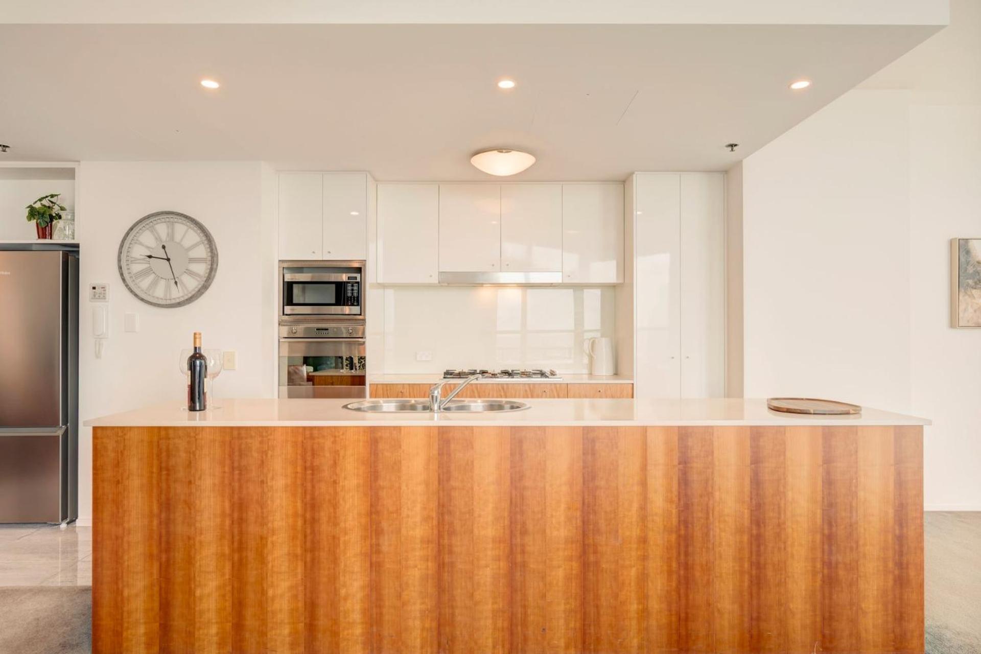 Glasshouse On Felix - Luxury With River Views, Pool And Parking Brisbane